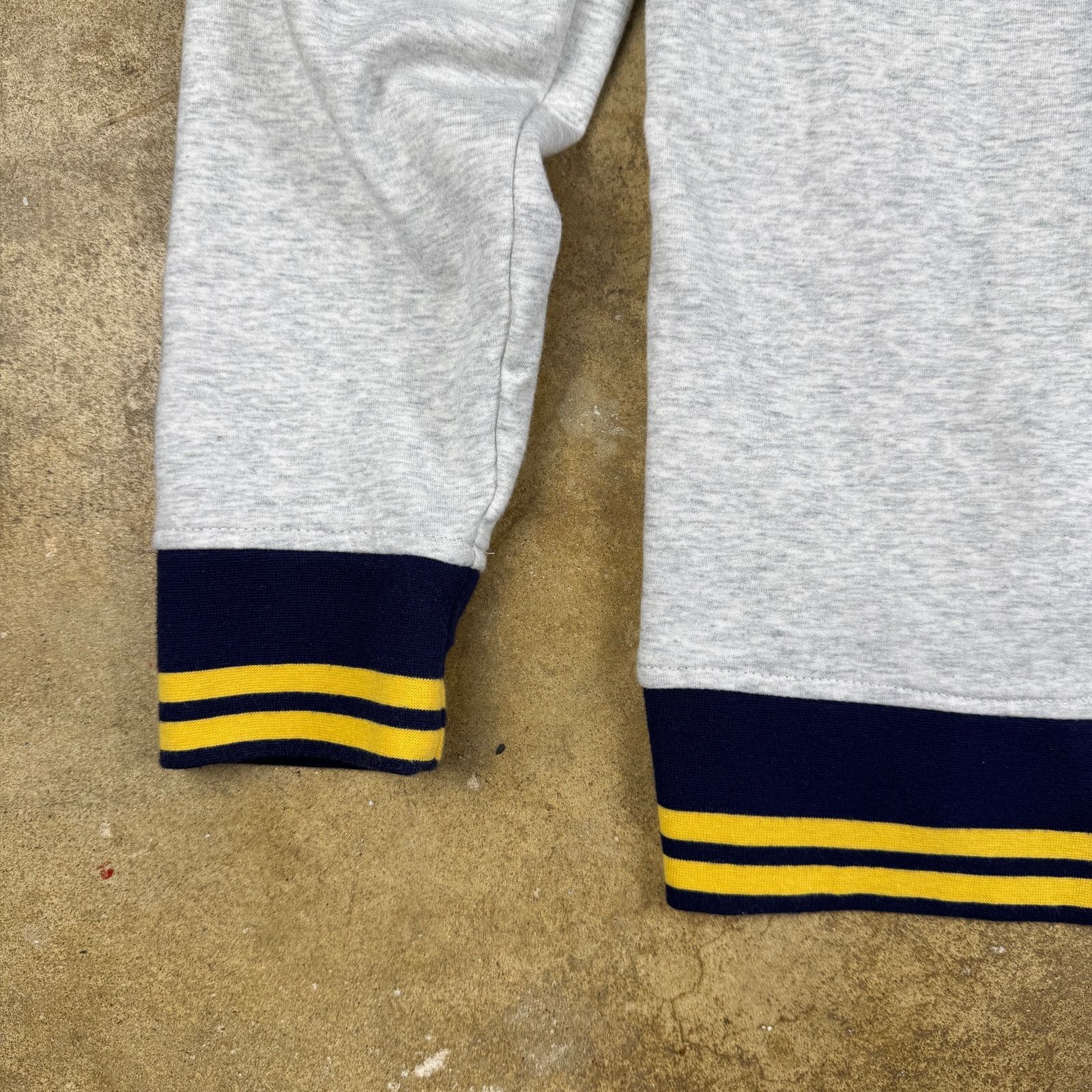 Club Room Henley Sweatshirt Men’s M Gray Navy Yellow Striped Retro Size US M / EU 48-50 / 2 - 5 Thumbnail