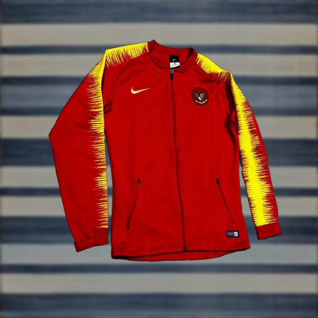 Nike Nike Dri-Fit Jacket Football Trainer Zip Medium Men Red Indonesia Garuda Jersey Embroidered Full Zip Vintage? Size US M / EU 48-50 / 2 - 1 Thumbnail