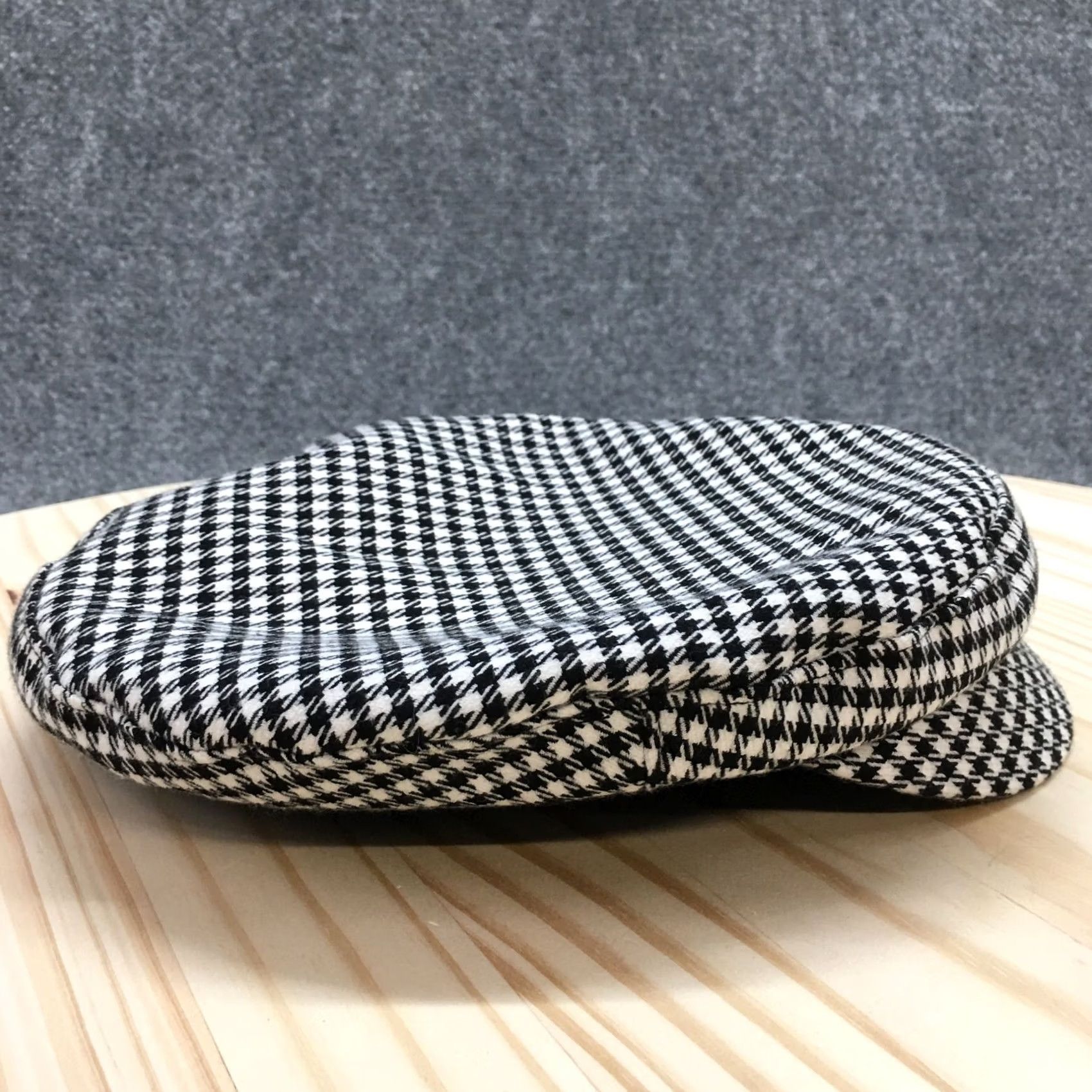 H&M H&M Newsboy Hat Womens One Size Curved Brim Houndstooth Black White Polyester Size ONE SIZE - 5 Thumbnail