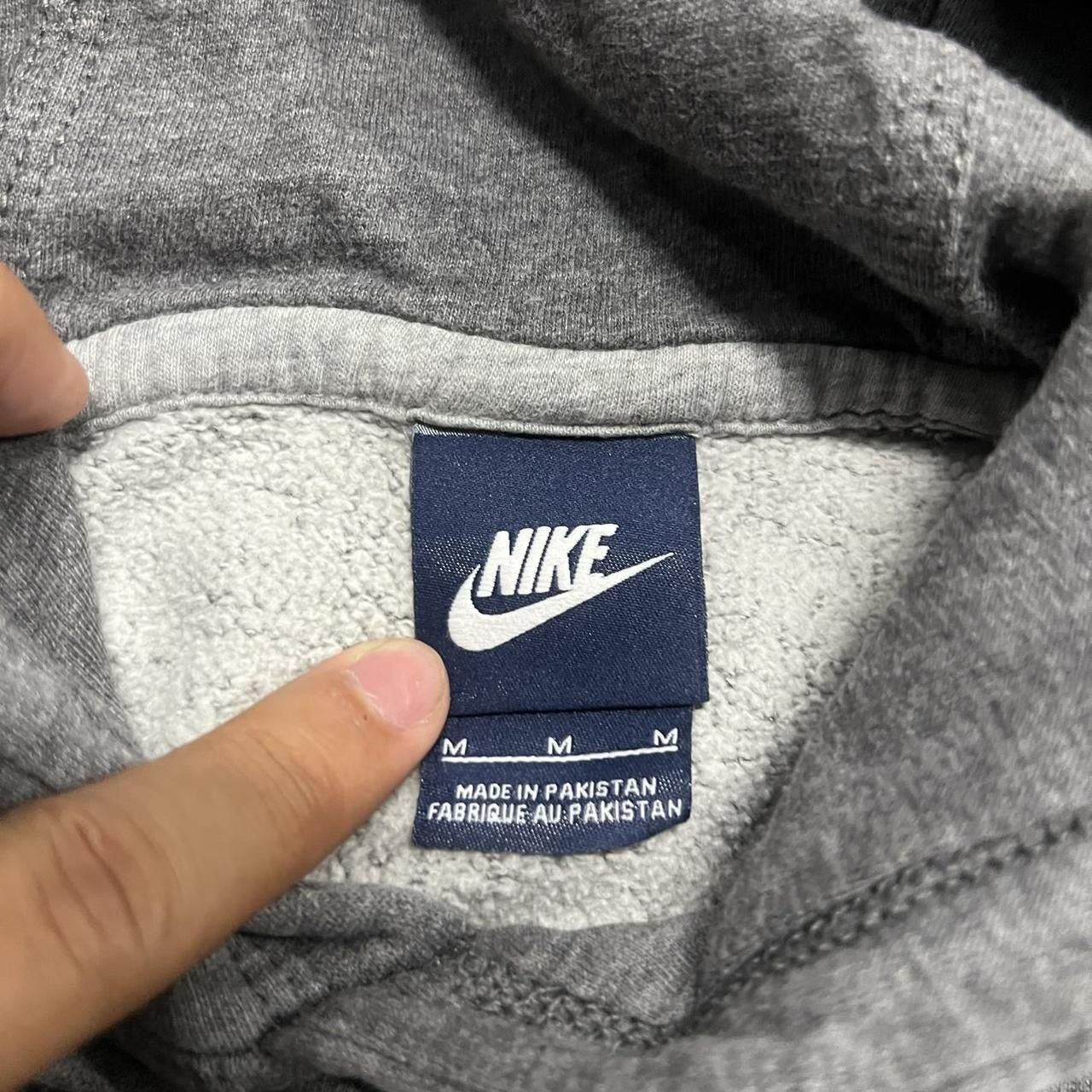 Nike Crazy Vintage Y2K/2000s Nike Blue tag Embroidered Swoosh Grey Hoodie! Size US M / EU 48-50 / 2 - 4 Thumbnail