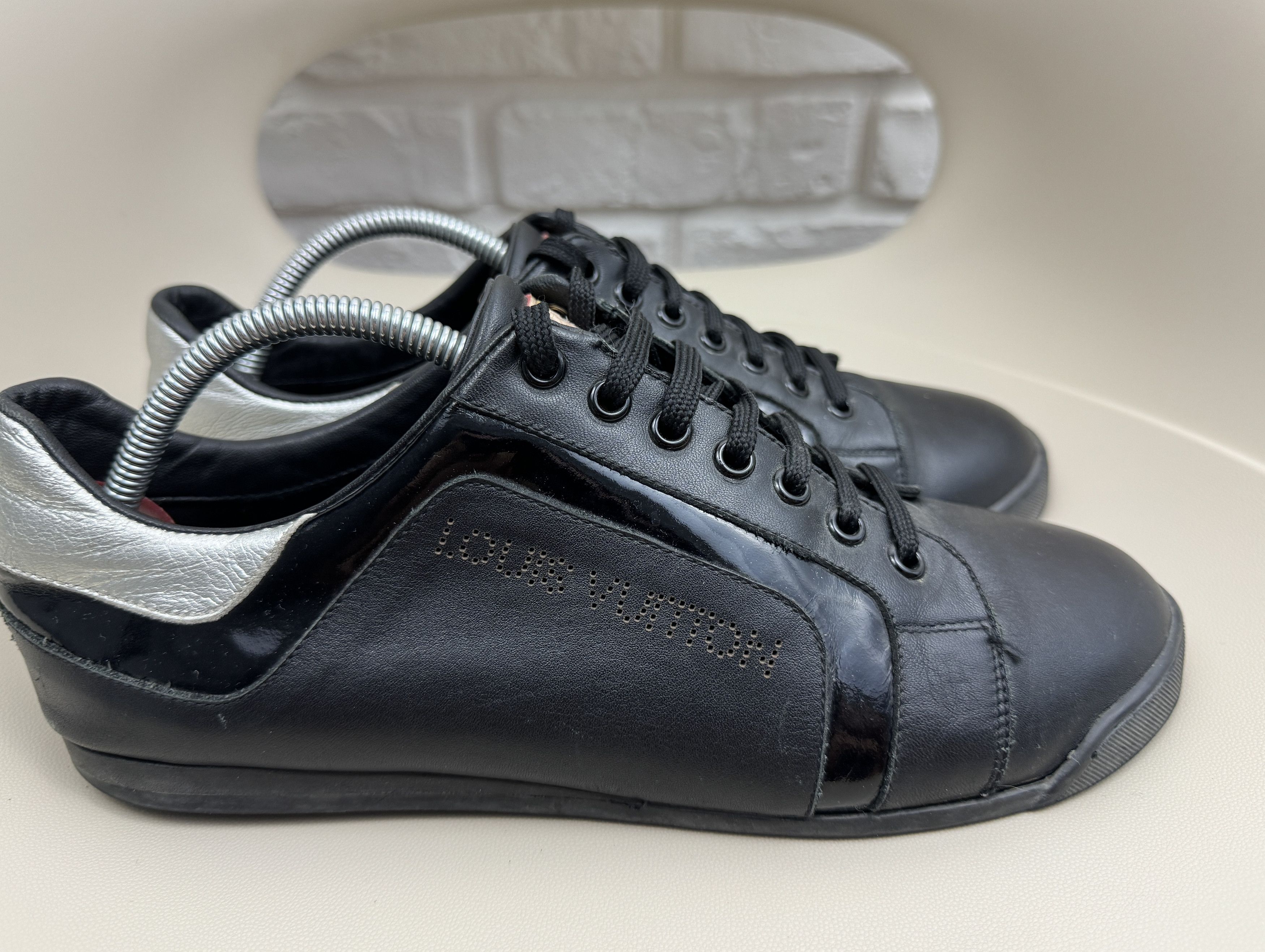 Louis Vuitton Louis Vuitton Clipper Leather Sneakers Logo Low Top Size 42 Size US 9 / EU 42 - 2 Thumbnail