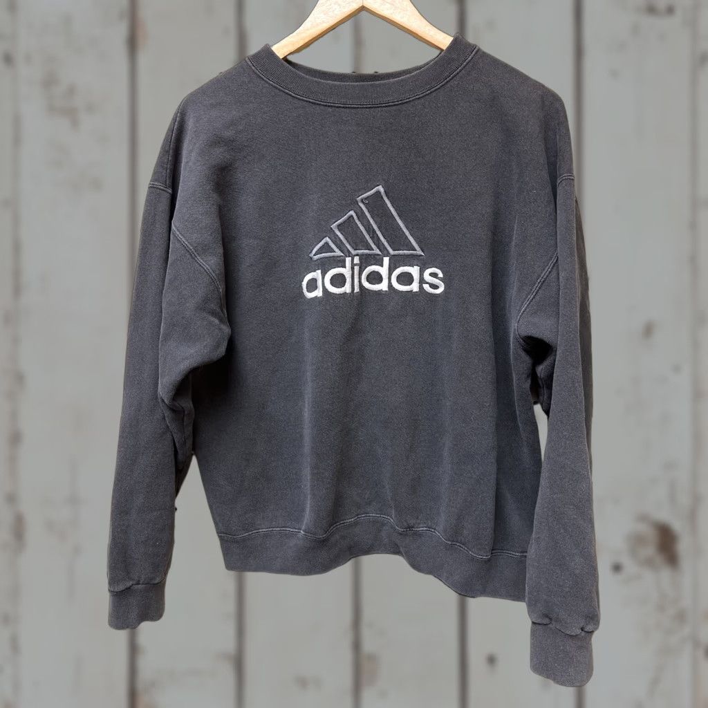 Adidas VINTAGE Adidas Trifold Embroidered Logo Crewneck Sweatshirt Black M Crew Neck Men Hoodie Size US M / EU 48-50 / 2 - 1 Thumbnail