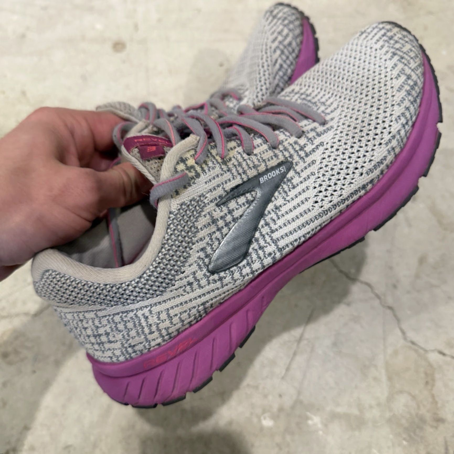 Brooks Brooks Revel Athletic Sneakers Womens Size 8 Gray Purple Running 1203021B034 Low Top Shoes Logo Modern Sportwear Sneakers Women Size US 6 / IT 36 - 4 Thumbnail