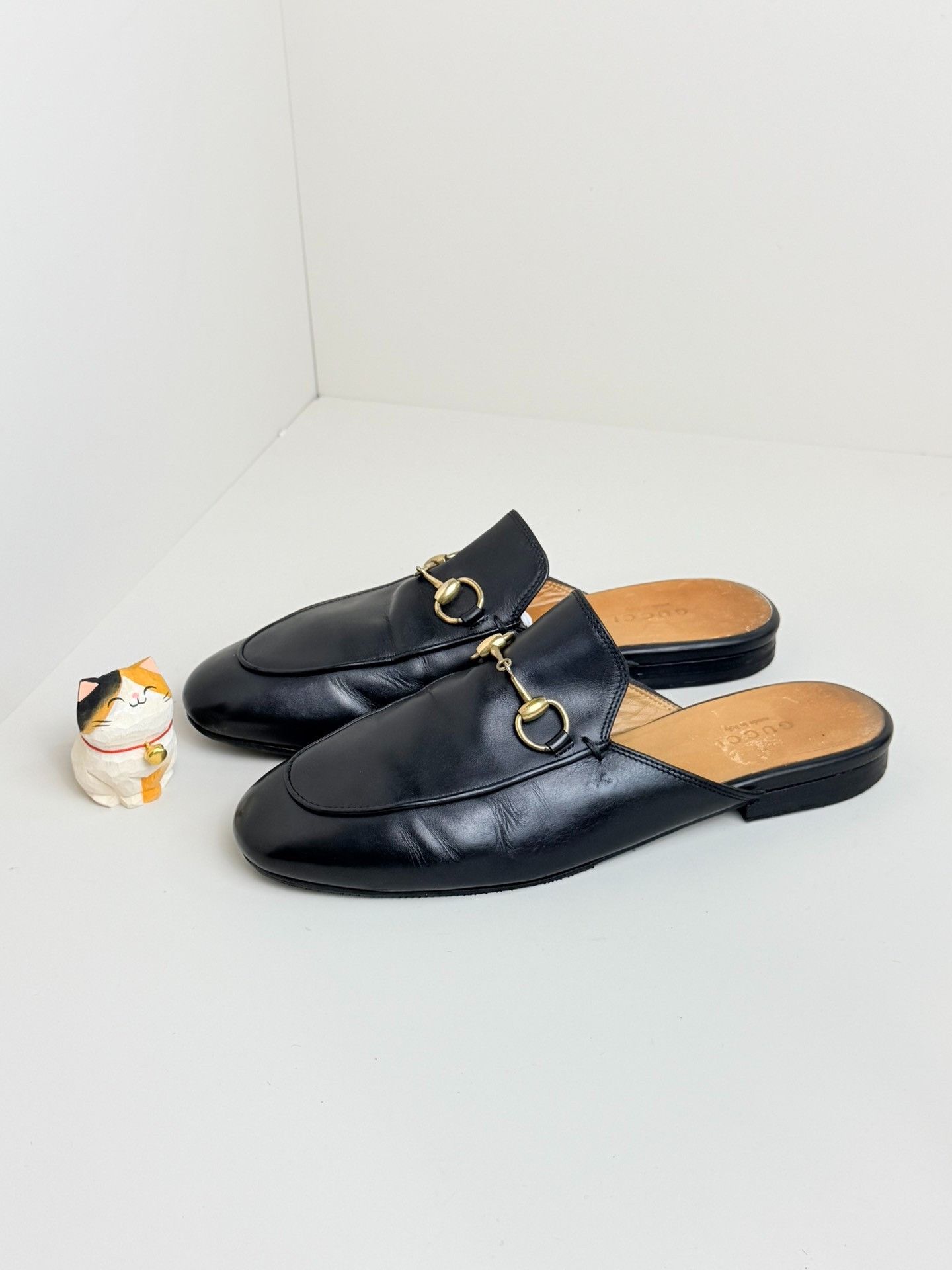 Gucci Gucci Gold Sandals us_5-5 Women Size US 5.5 / IT 35.5 - 1 Thumbnail