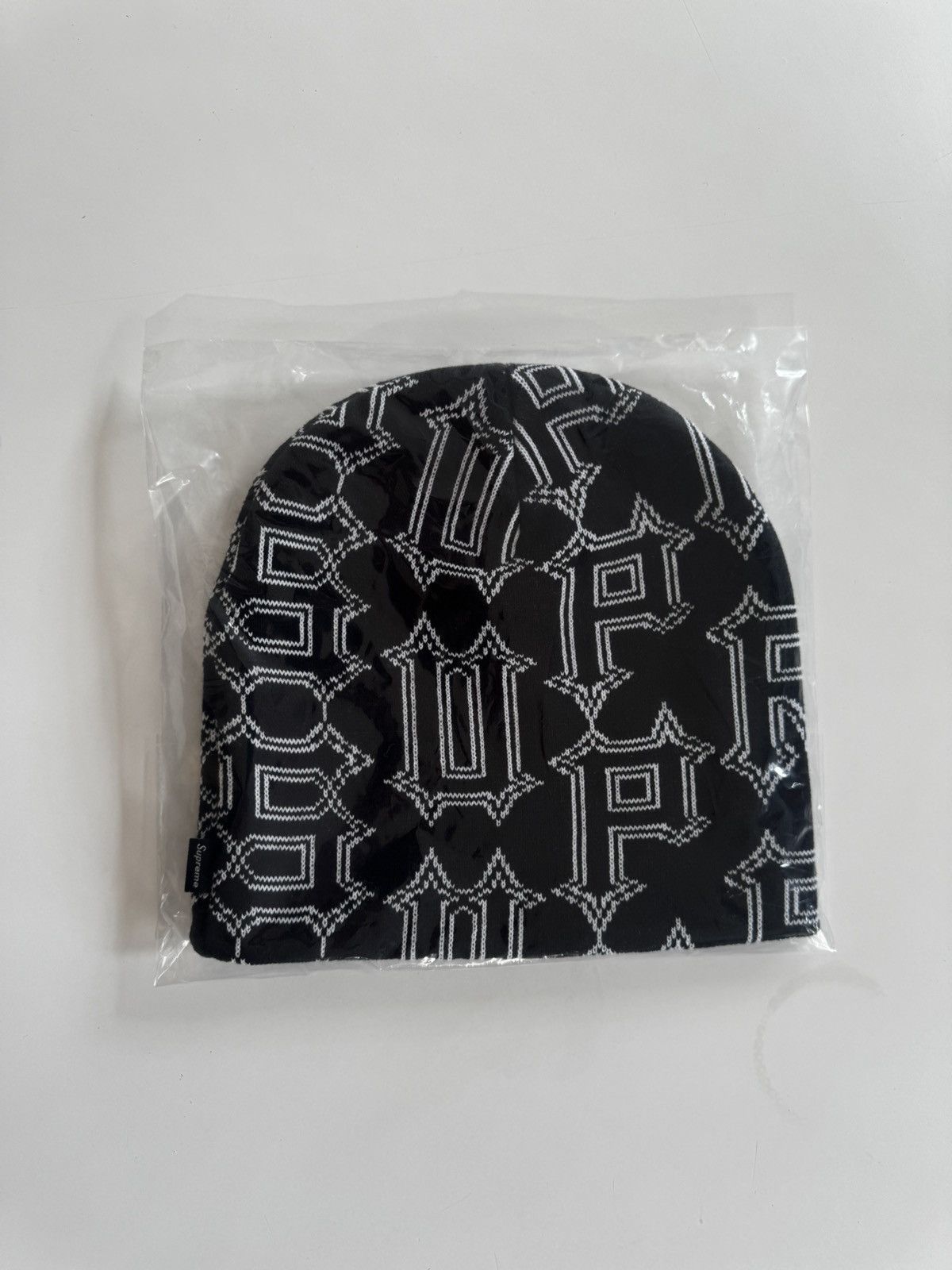 Supreme Supreme Hand Tied Beanie Black | Grailed