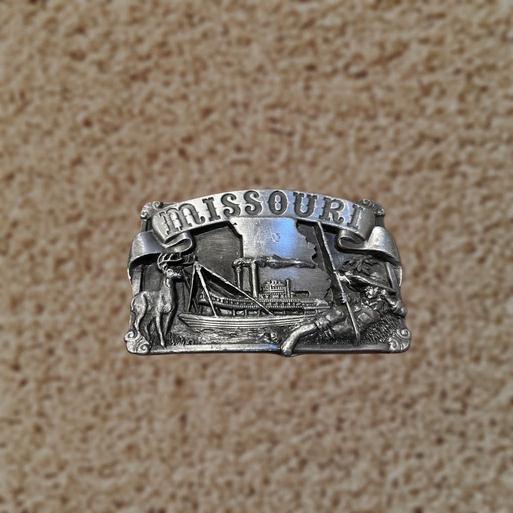 Vintage VINTAGE 1984 Missouri State Steam River Boat Deer Siskiyou Pewter Belt Buckle Unisex Adult Silver 1980s Fishing Theme Size ONE SIZE - 1 Thumbnail
