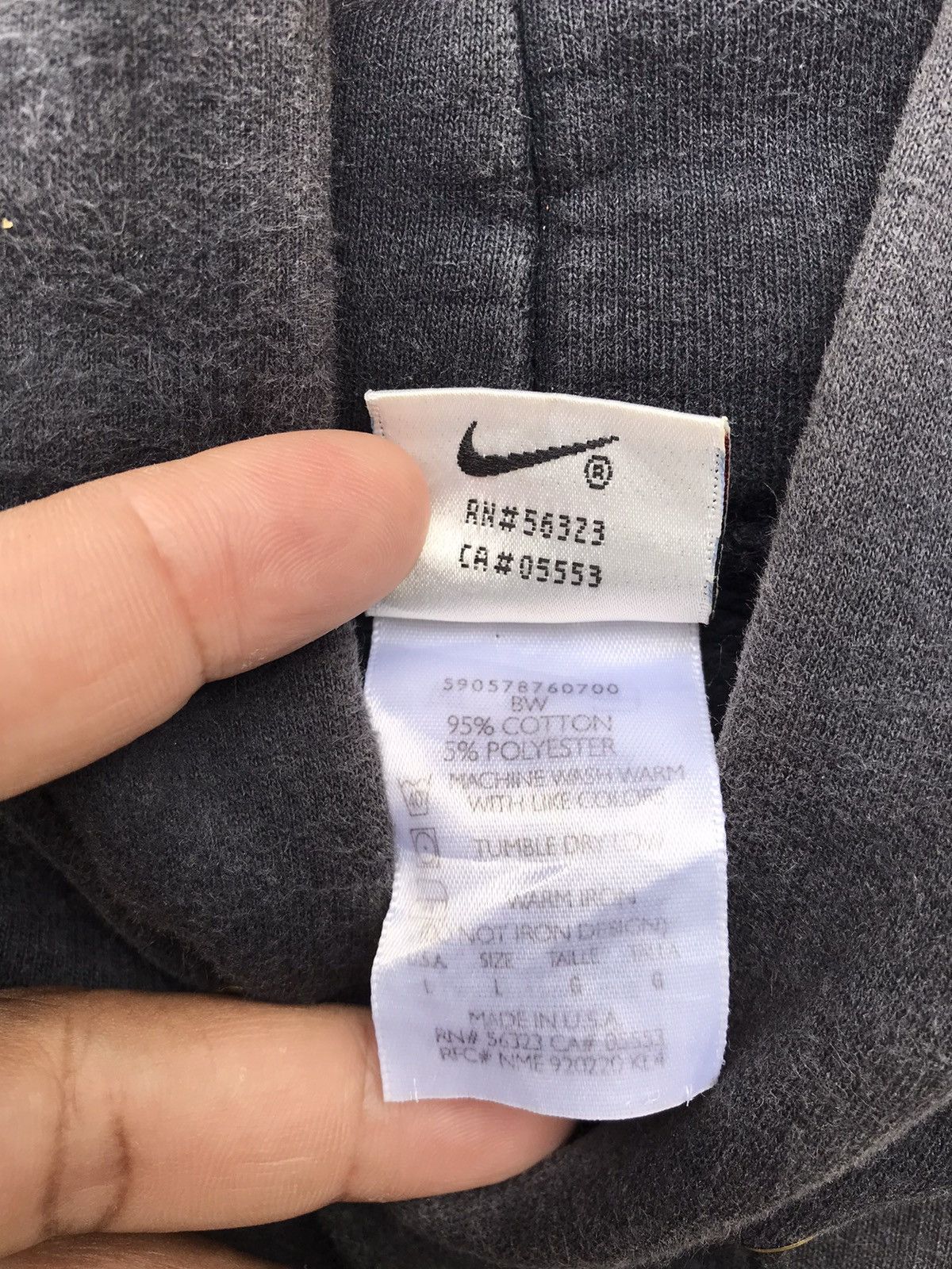 Nike × Vintage Faded vintage 90s nike pullover Size US L / EU 52-54 / 3 - 6 Thumbnail