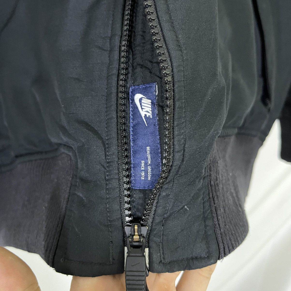 Nike NIKE SMALL LOGO PUFFER HOODED JACKET Size US L / EU 52-54 / 3 - 9 Thumbnail
