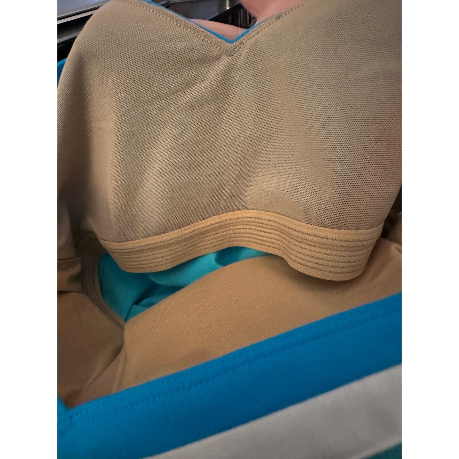 Lululemon Lululemon Tank Top with Built in Bra, Size Small Size S / US 4 / IT 40 - 6 Thumbnail