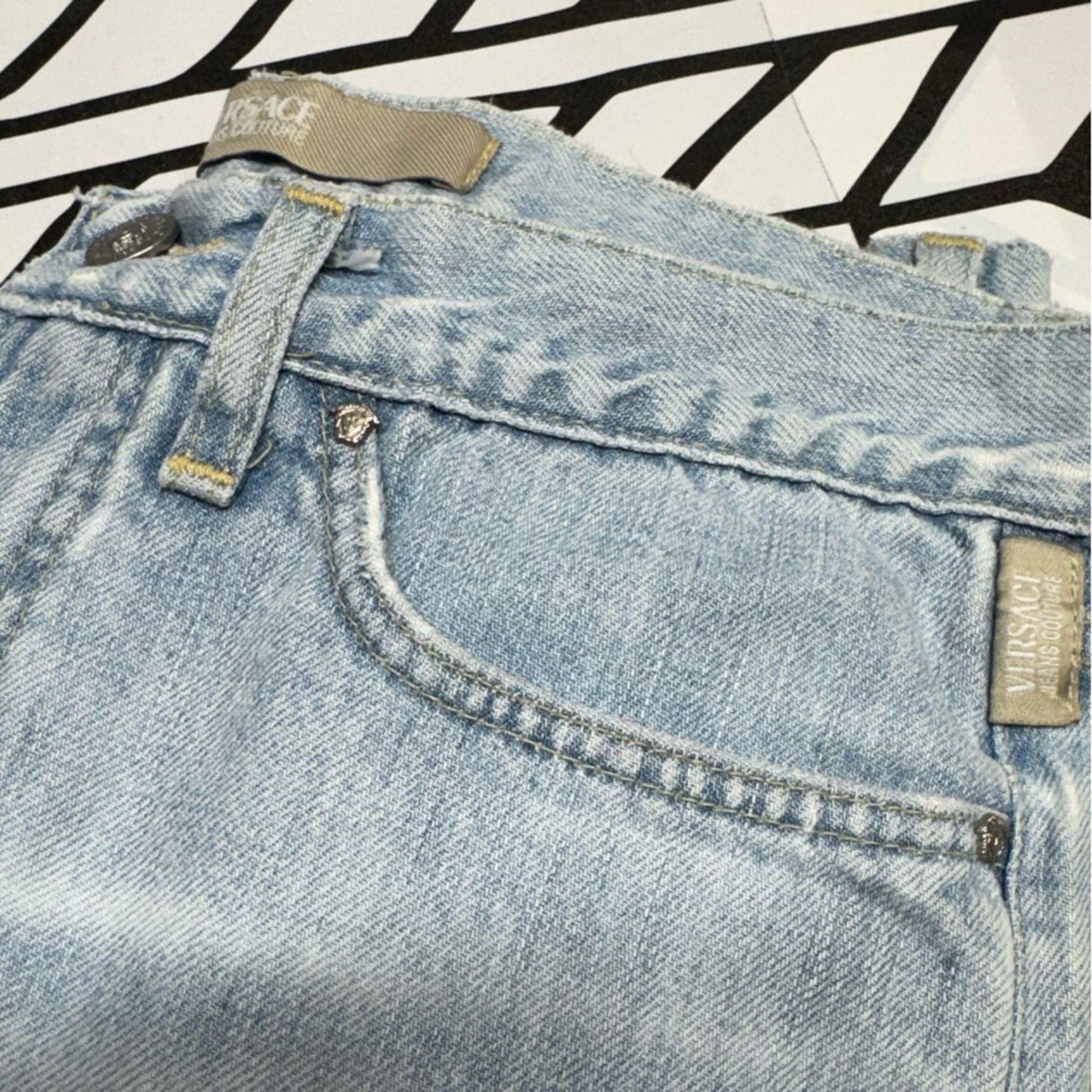 Versace Jeans Couture Versace Jeans Couture Light Wash Bootcut Denim size 28 Size 28" / US 6 / IT 42 - 8 Thumbnail