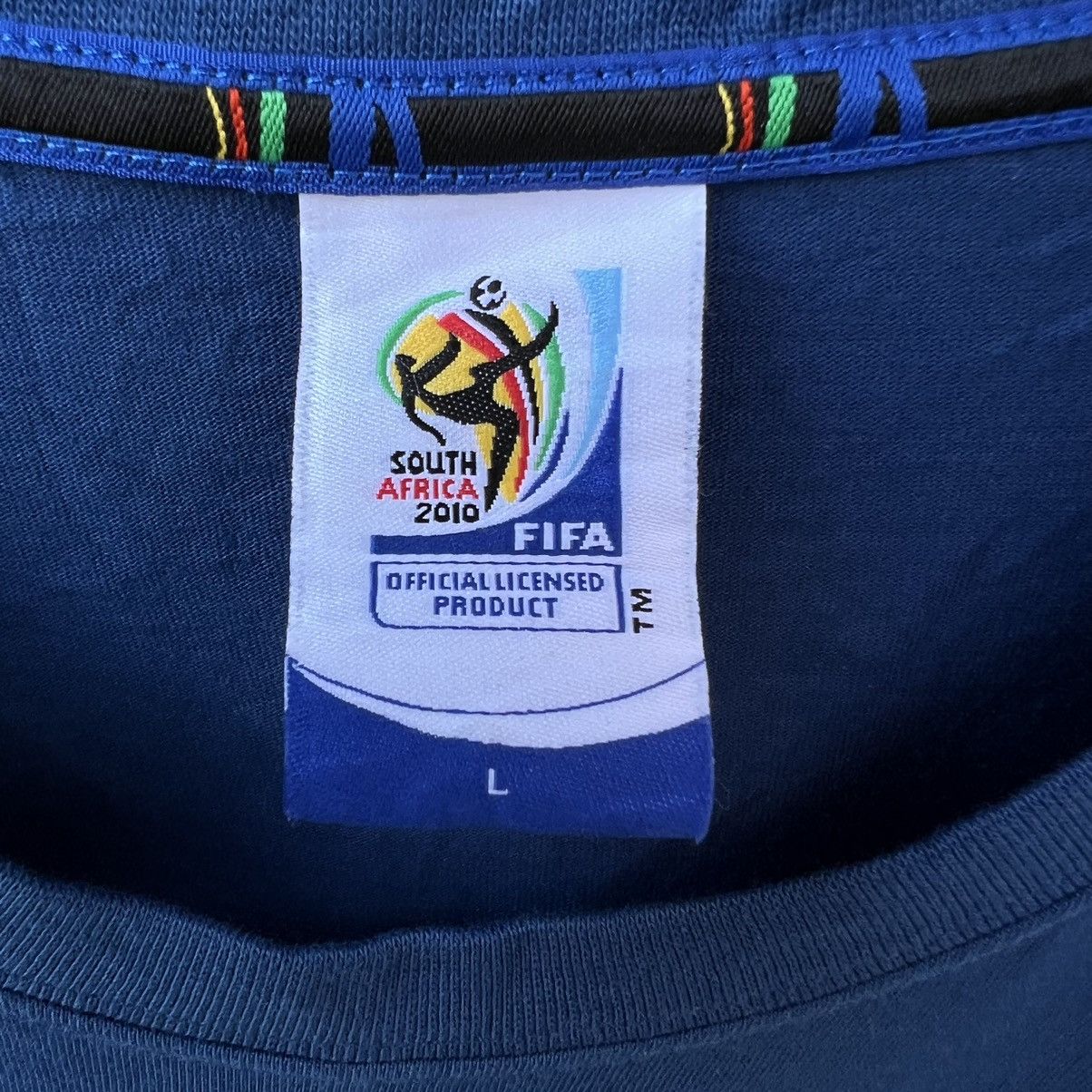 Vintage Vintage Fifa World Cup South Africa 2010 Shakira Promo Tee Size US L / EU 52-54 / 3 - 3 Thumbnail
