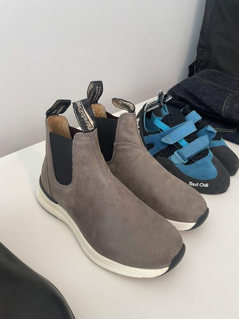 Blundstone Boots Size 5.5 (New)