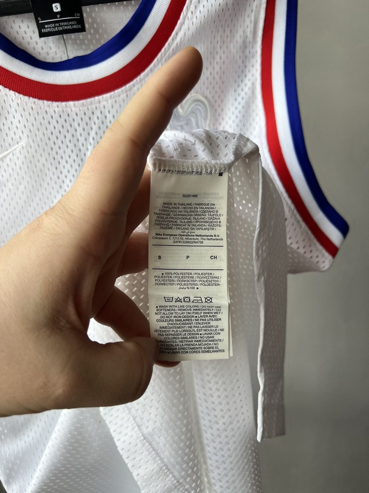 Nike NWT 2020 FFF FRANCE TEAM FOOTBALL/BASKETBALL JERSEY VESTNIKE Size US S / EU 44-46 / 1 - 9 Thumbnail