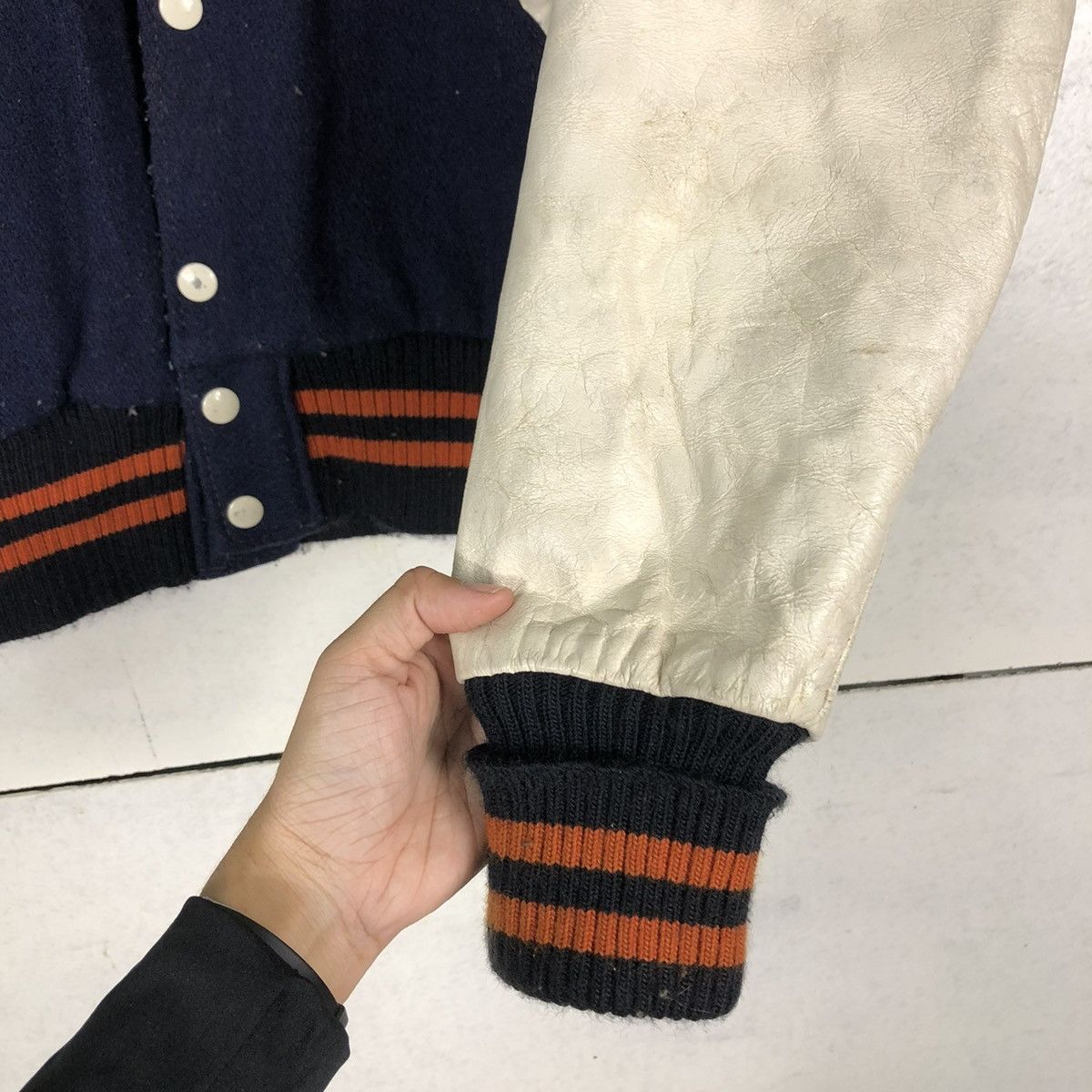 Toyo Enterprises 🔥VINTAGE LEATHER VARSITY JACKET DELONG USA CHICAGO BEARS Size US M / EU 48-50 / 2 - 17 Thumbnail