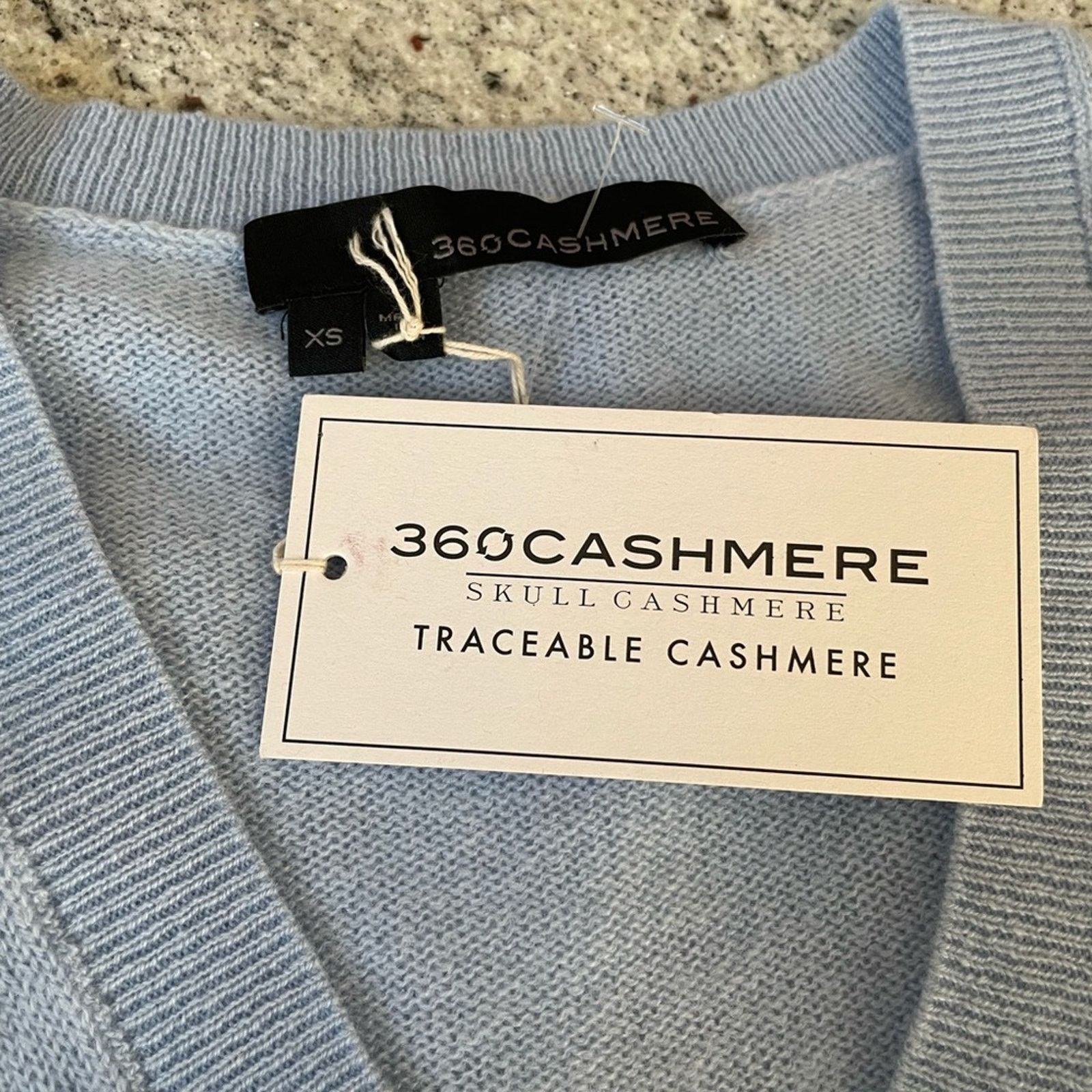 360Cashmere V-neck Cashmere Sweater in Ice Blue from 360 Cashmere Size XS / US 0-2 / IT 36-38 - 5 Thumbnail