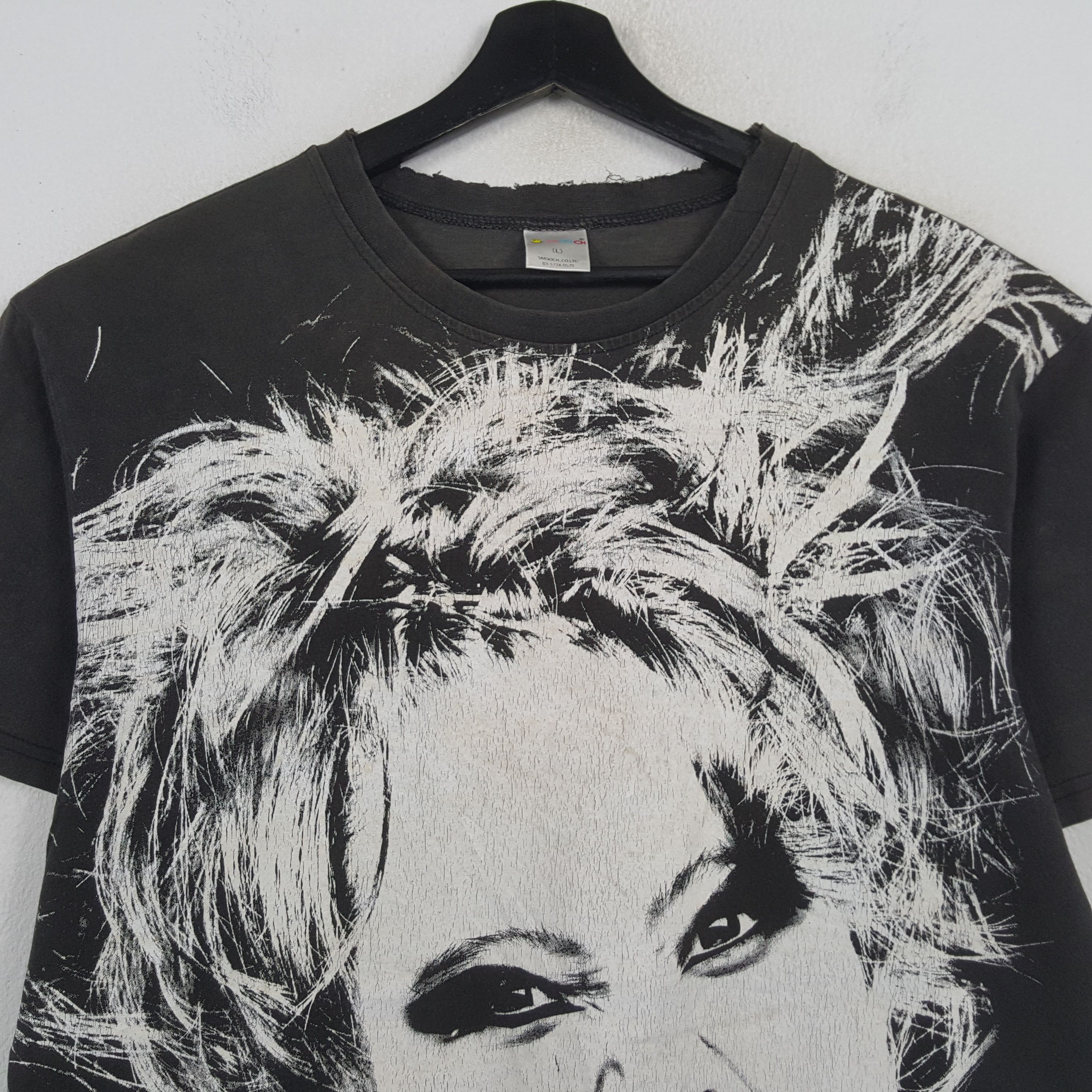 Vintage Shiori Tamai Japanese Singer Music Tshirt RR16 Size US L / EU 52-54 / 3 - 2 Thumbnail