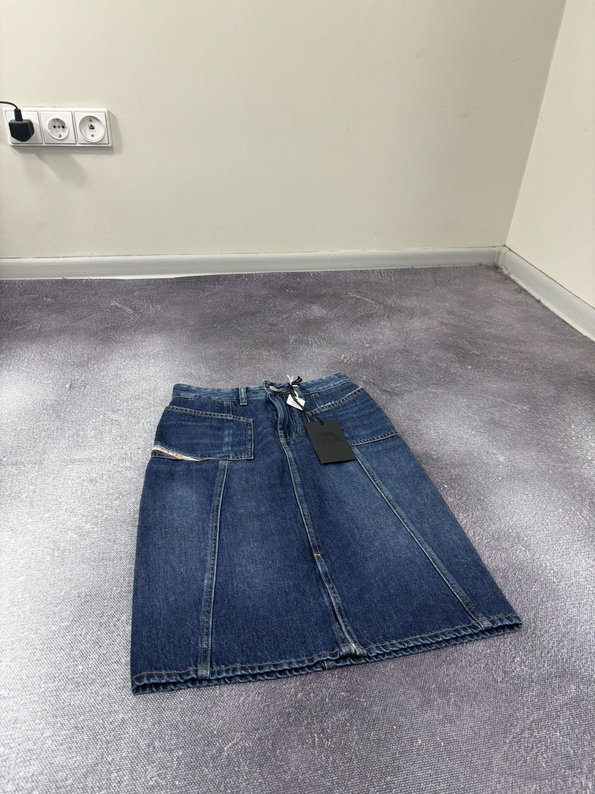 Diesel Diesel De-Pau-Sp1 NWT Women’s Blue Knee Length Denim Skirt Size 24" / US 00 / IT 34 - 3 Thumbnail