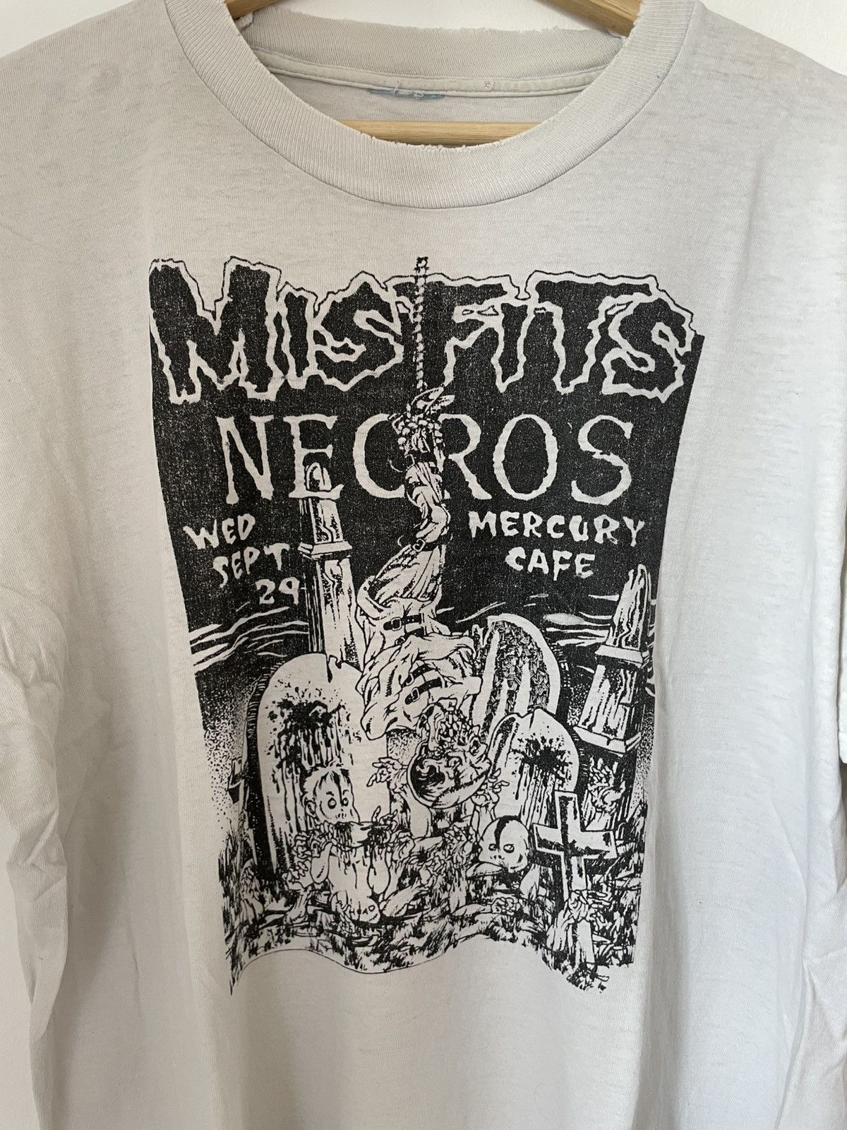 Vintage Vintage Single Stitch Misfits tshirt Size US L / EU 52-54 / 3 - 3 Thumbnail