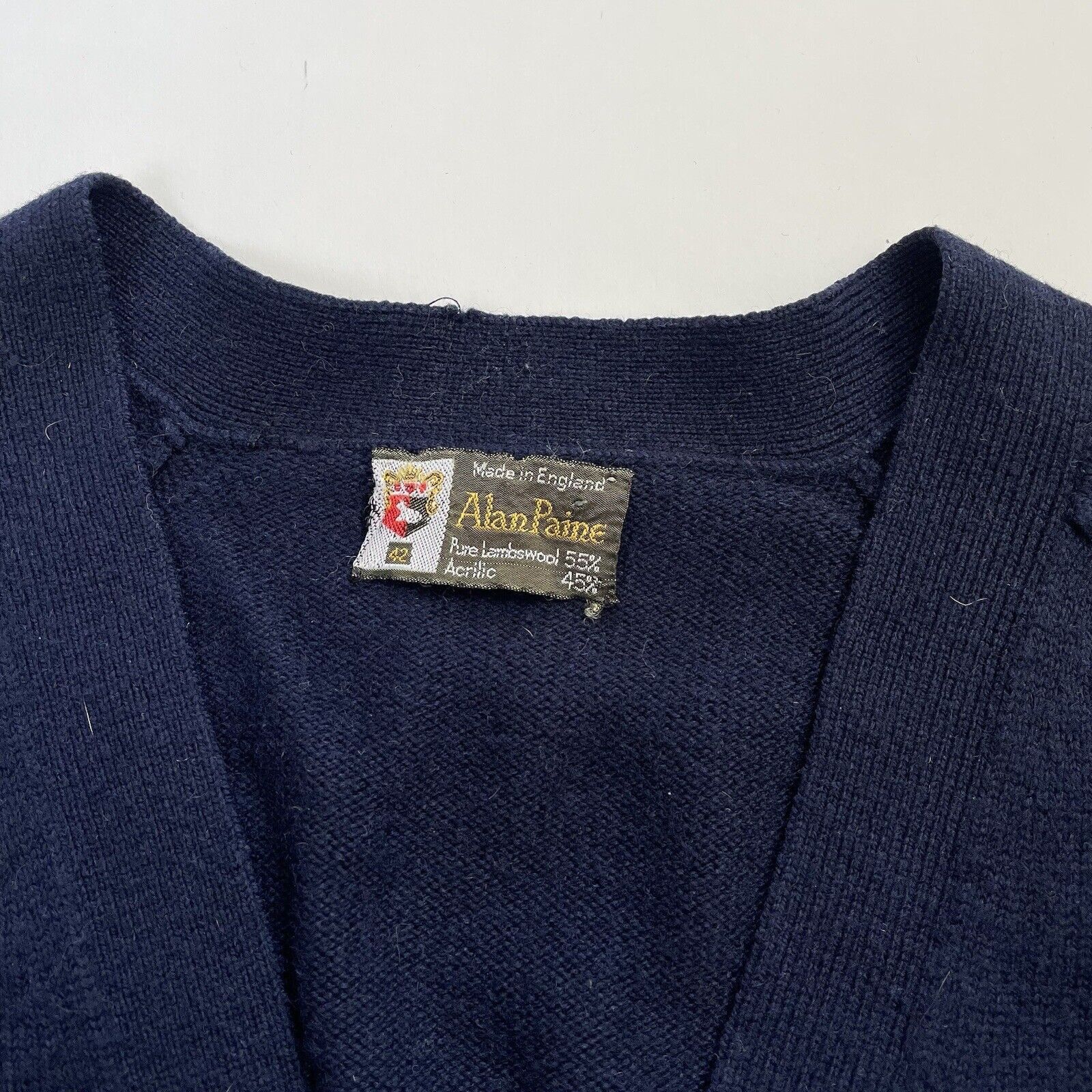 Alan Paine ALAN PAINE CARDIGAN NAVY BLUE LUXURY LAMBSWOOL ENGLAND 42 Size US XS / EU 42 / 0 - 2 Thumbnail