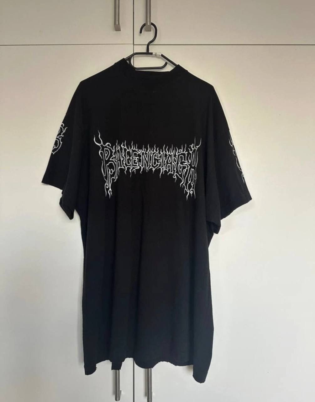 Balenciaga Balenciaga gothic flame logo t shirt Size US XL / EU 56 / 4 - 1 Thumbnail