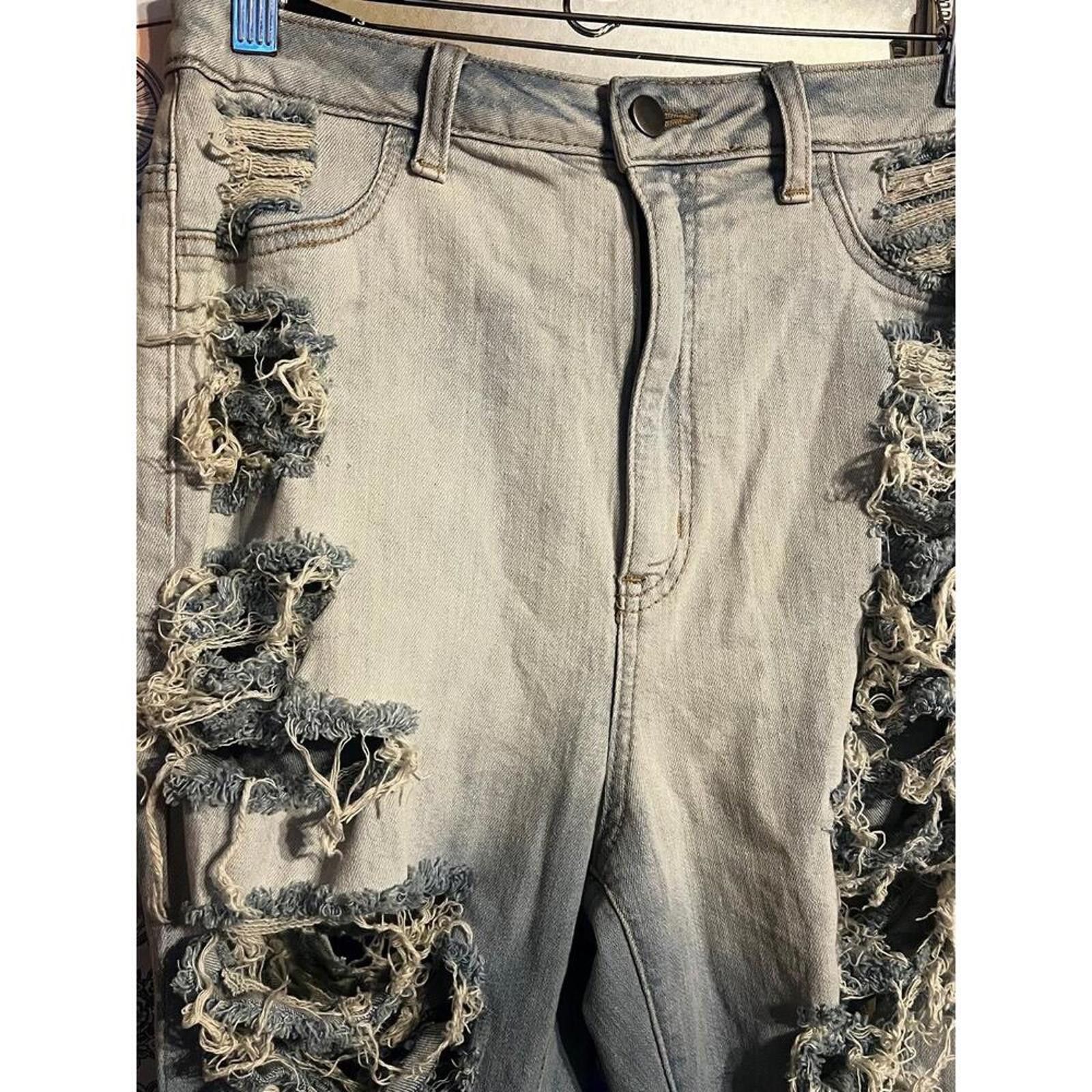 Fashion Nova FASHIONNOVA Jeans 13(31) Light Wash Distressed High Waisted Size 31" - 4 Thumbnail