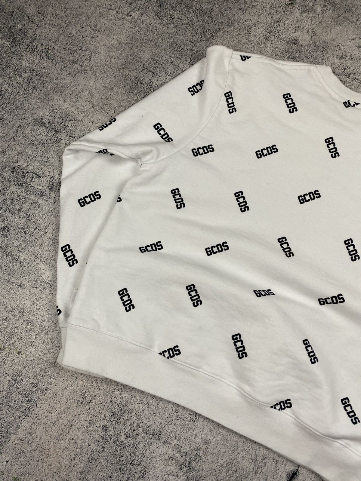 GCDS Rare GCDS Monogram Big Logo Hype Sweatshirt Size US L / EU 52-54 / 3 - 23 Thumbnail