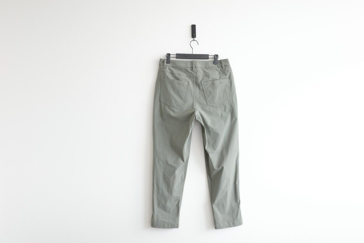 Lululemon ABC Relaxed-Fit 5 Pocket Pant Green Warpstreme Size US 30 Size US 30 / EU 46 - 2 Thumbnail