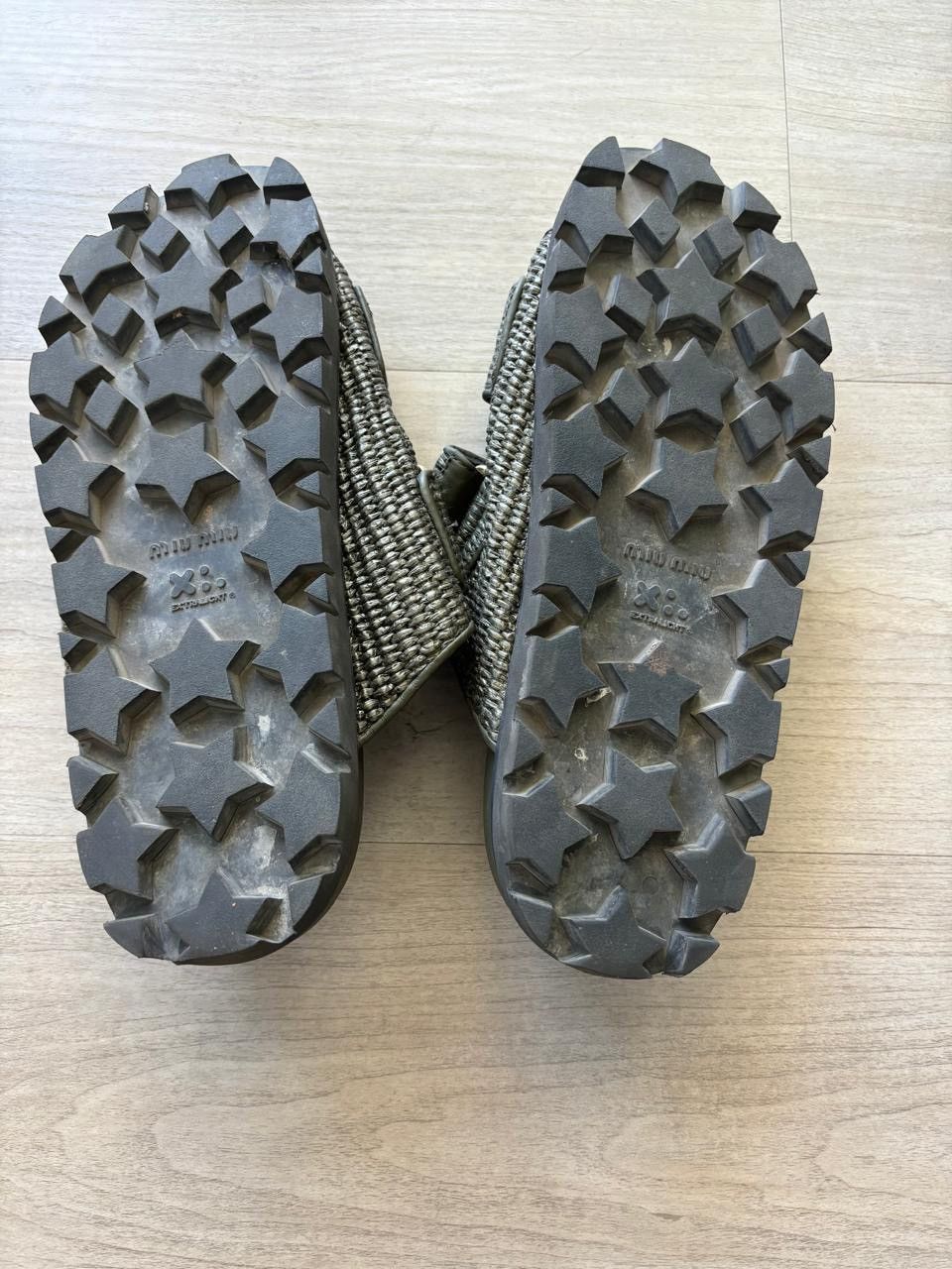 Miu Miu Miu Miu Raffia-effect woven fabric slides Size US 8.5 / IT 38.5 - 6 Thumbnail
