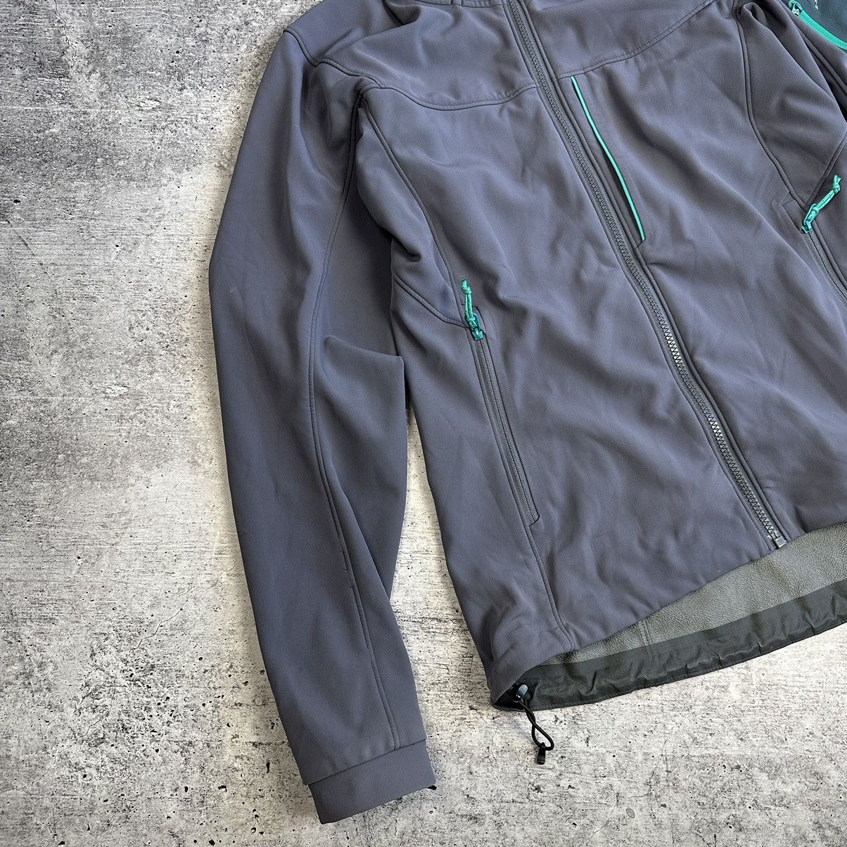 Arc'teryx × Vintage Arc'teryx Soft Shell Hooded Jacket Women's Size M Size M / US 6-8 / IT 42-44 - 5 Thumbnail