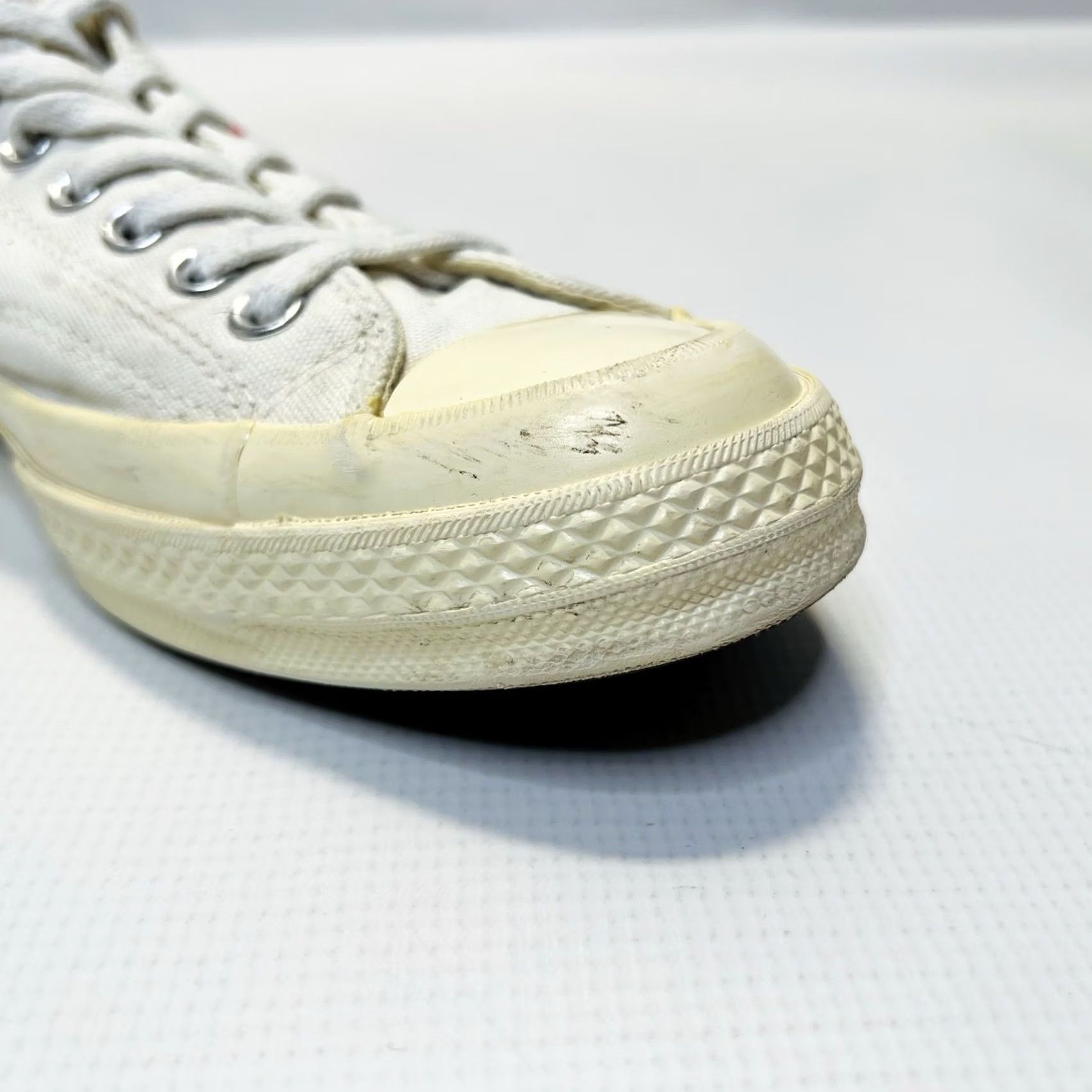 Converse Converse Comme des Garçons Play x Chuck 70 Low Milk Sneakers Mens Size 9 Womens Size 11 White Colorblock Canvas Rubber Shoes Retro Casual Workwear Size US 9 / IT 39 - 4 Thumbnail