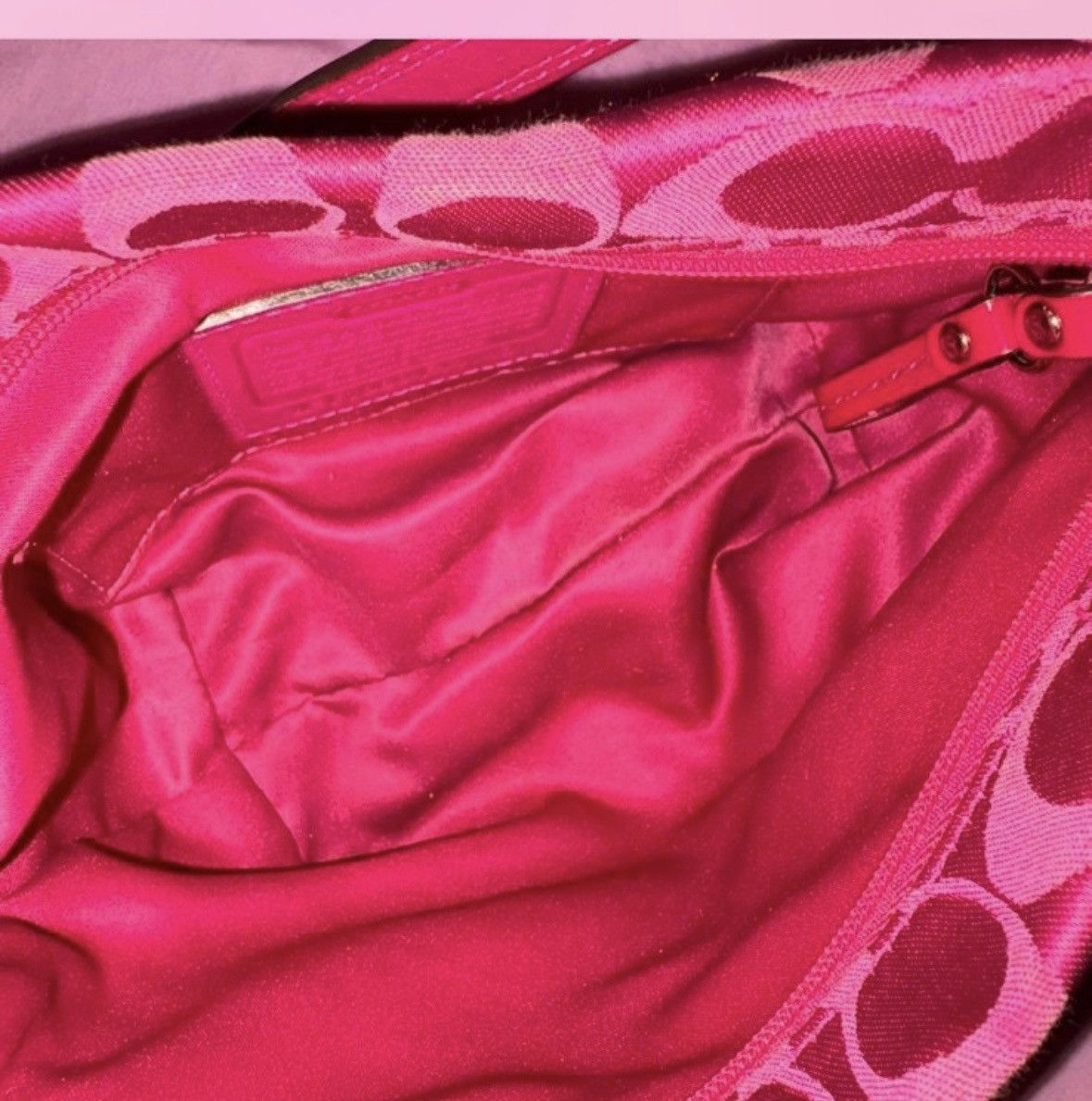 Coach Coach signature Carly pink fuchsia patent leather trim bag Size ONE SIZE - 6 Thumbnail