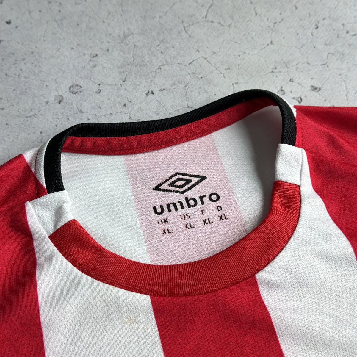 Umbro Guti #25 Umbro PSV Eindhoven 2018/19 Soccer Jersey Blokecore Size US XL / EU 56 / 4 - 10 Thumbnail