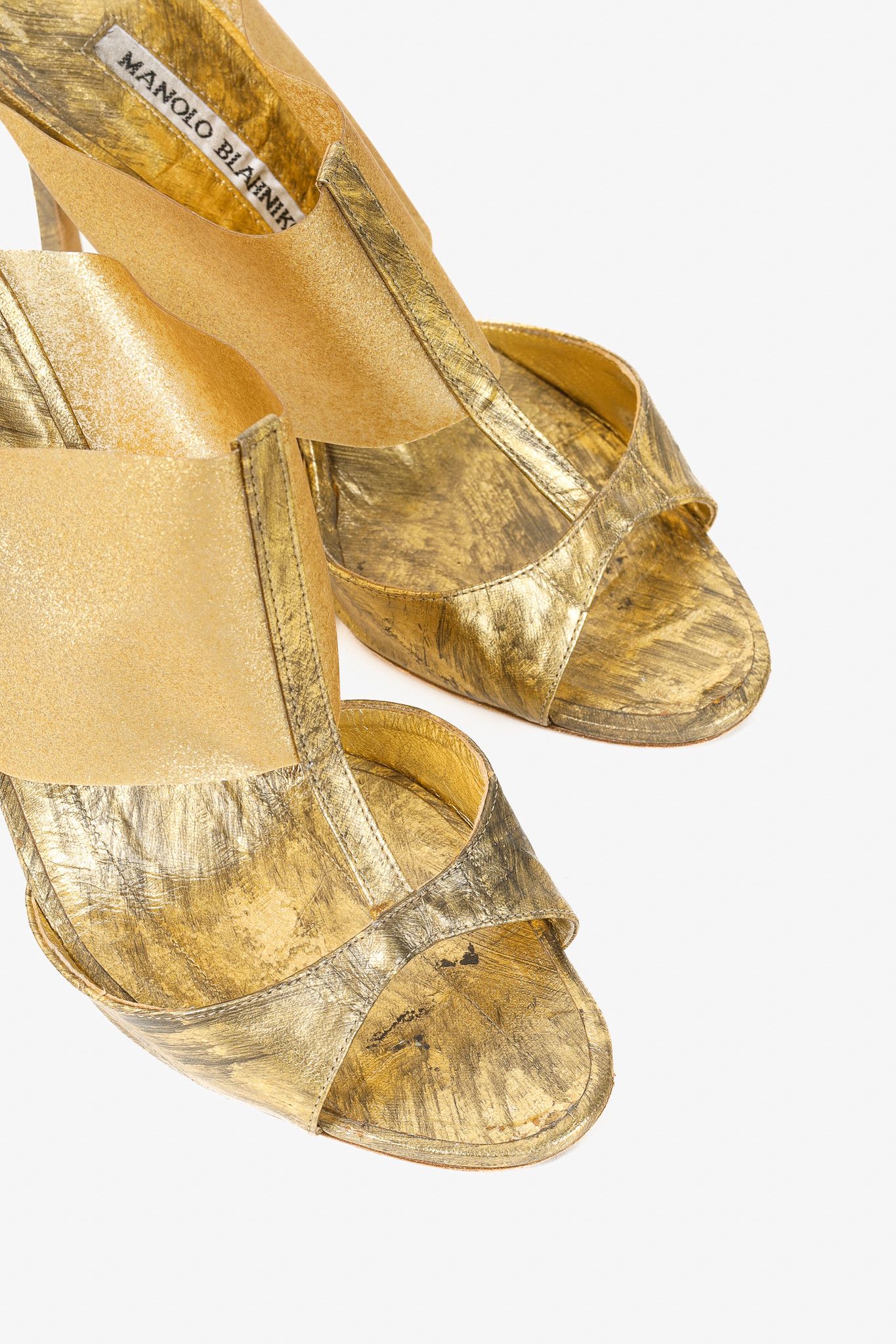 Manolo Blahnik Manolo Blahnik Rip Brushed Gold Slide On T-Vamp Heel Sandals Size US 8 / IT 38 - 6 Thumbnail