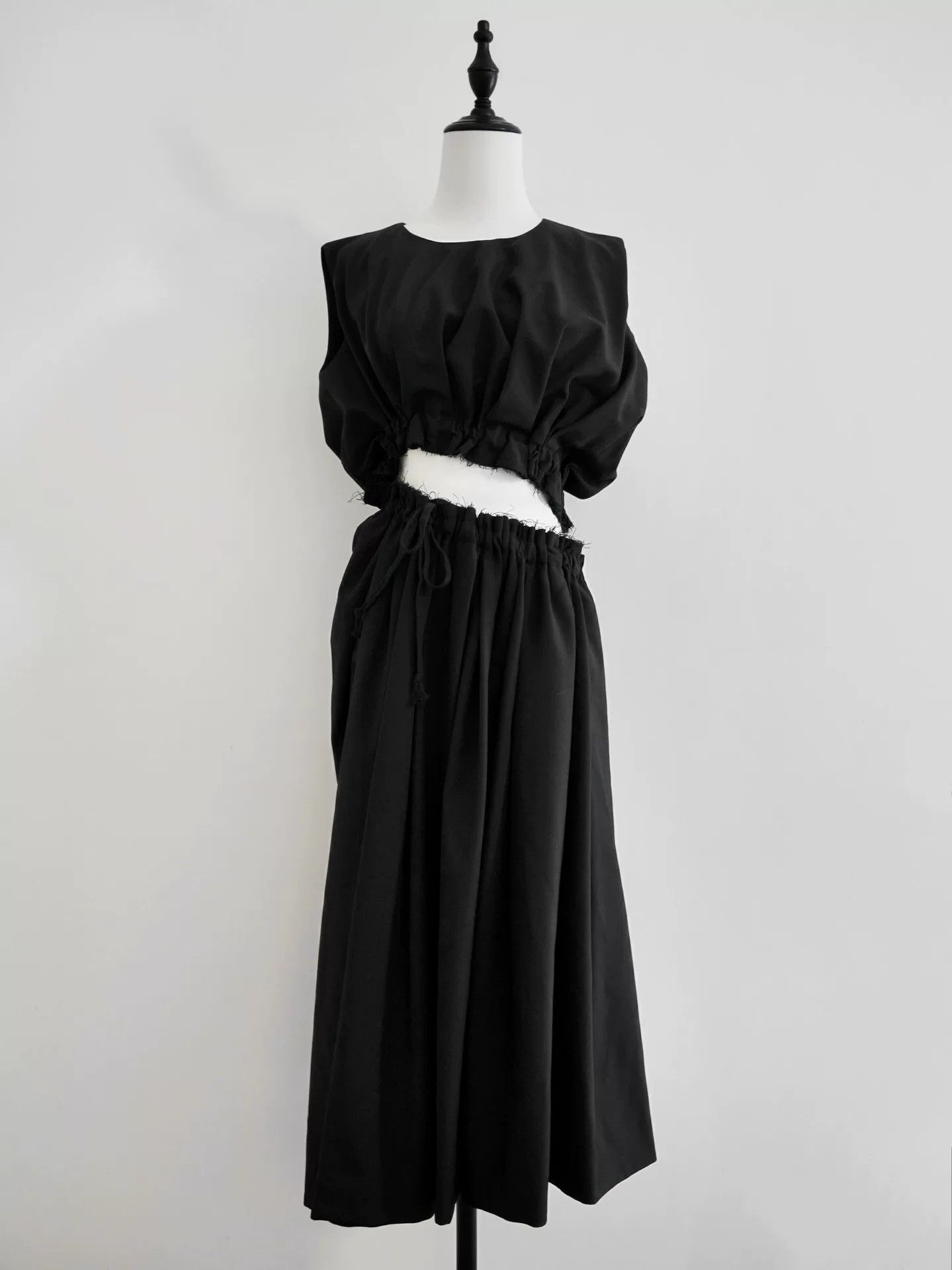 Rei Kawakubo Comme des Garçons Waist Cutout Dress Size S / US 4 / IT 40 - 1 Thumbnail