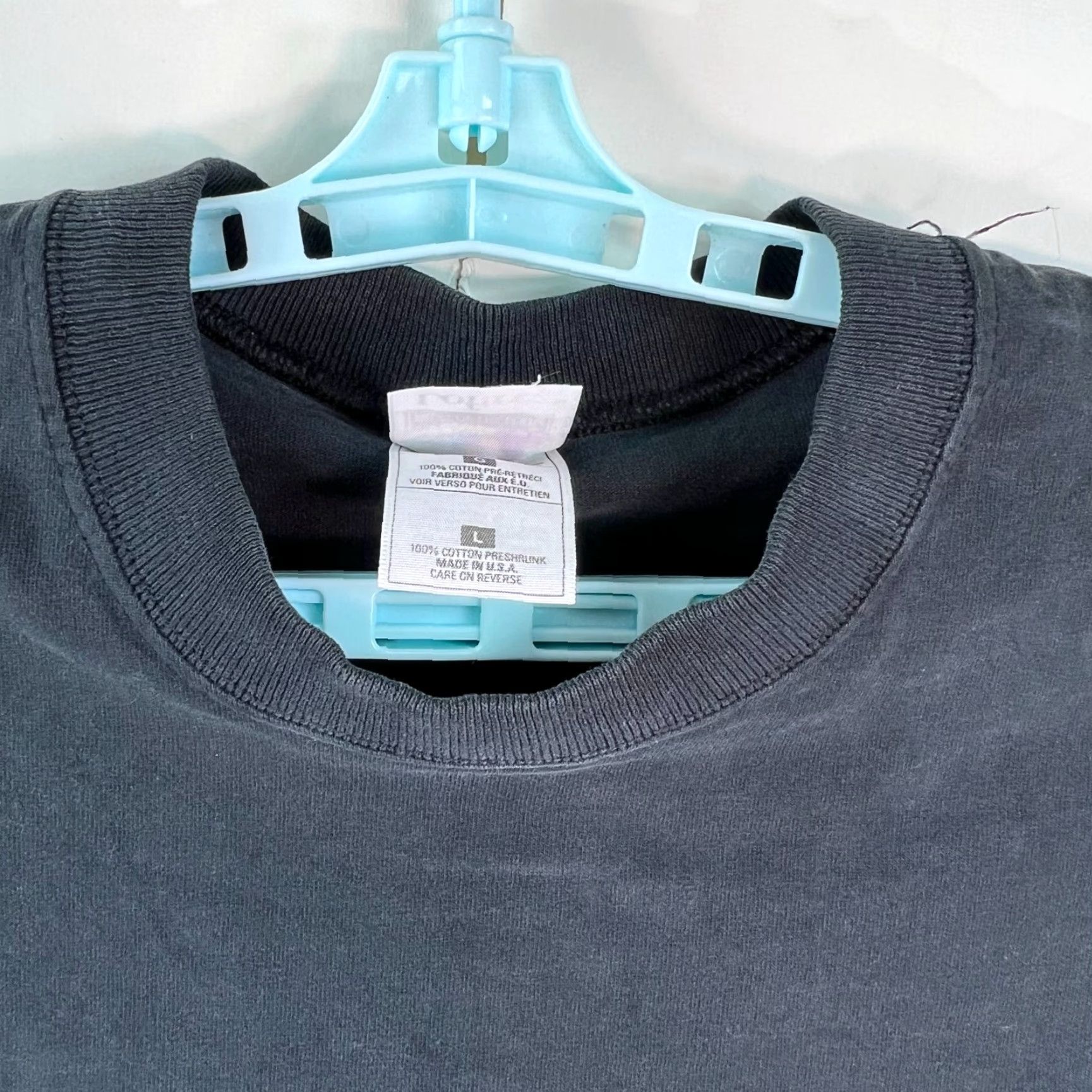 Fruit Of The Loom VINTAGE Fruit of the Loom Concert Shirt T-Shirt Adult L Black Play It Loud Graphic Tee Men Size US L / EU 52-54 / 3 - 4 Thumbnail