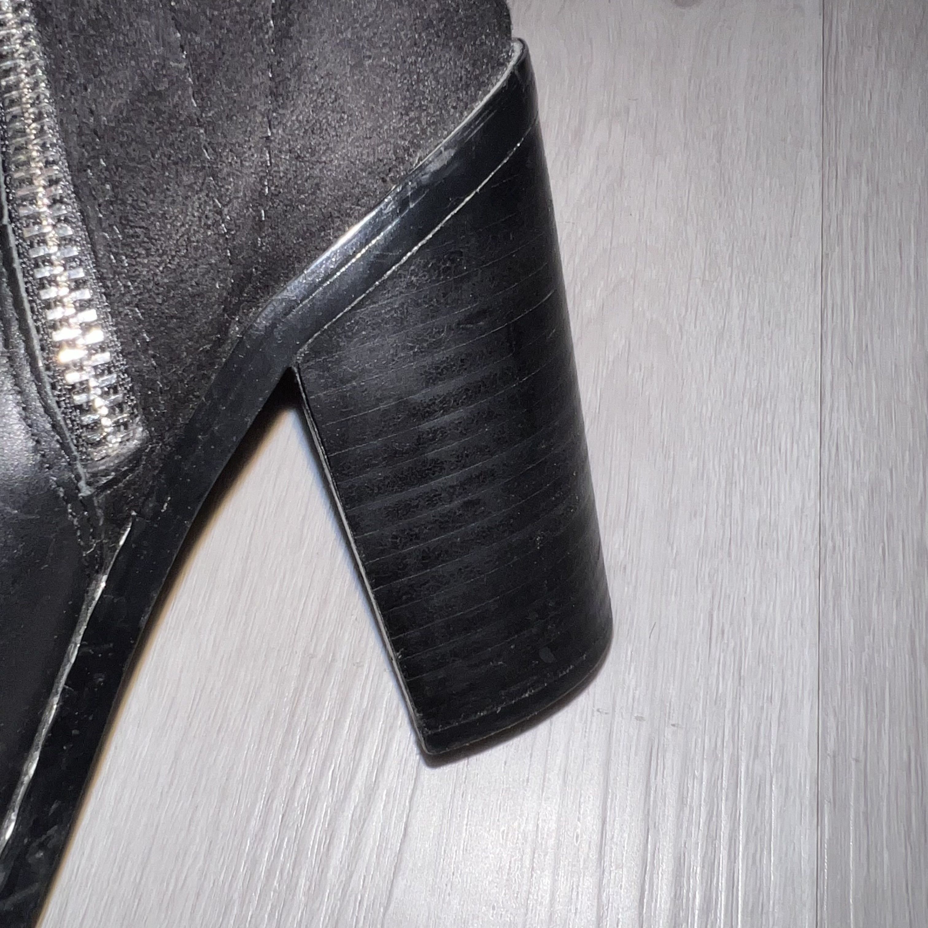 Aldo Aldo Loviren Black Studded Suede and Leather Ankle Boots 7.5 Size US 7.5 / IT 37.5 - 7 Thumbnail