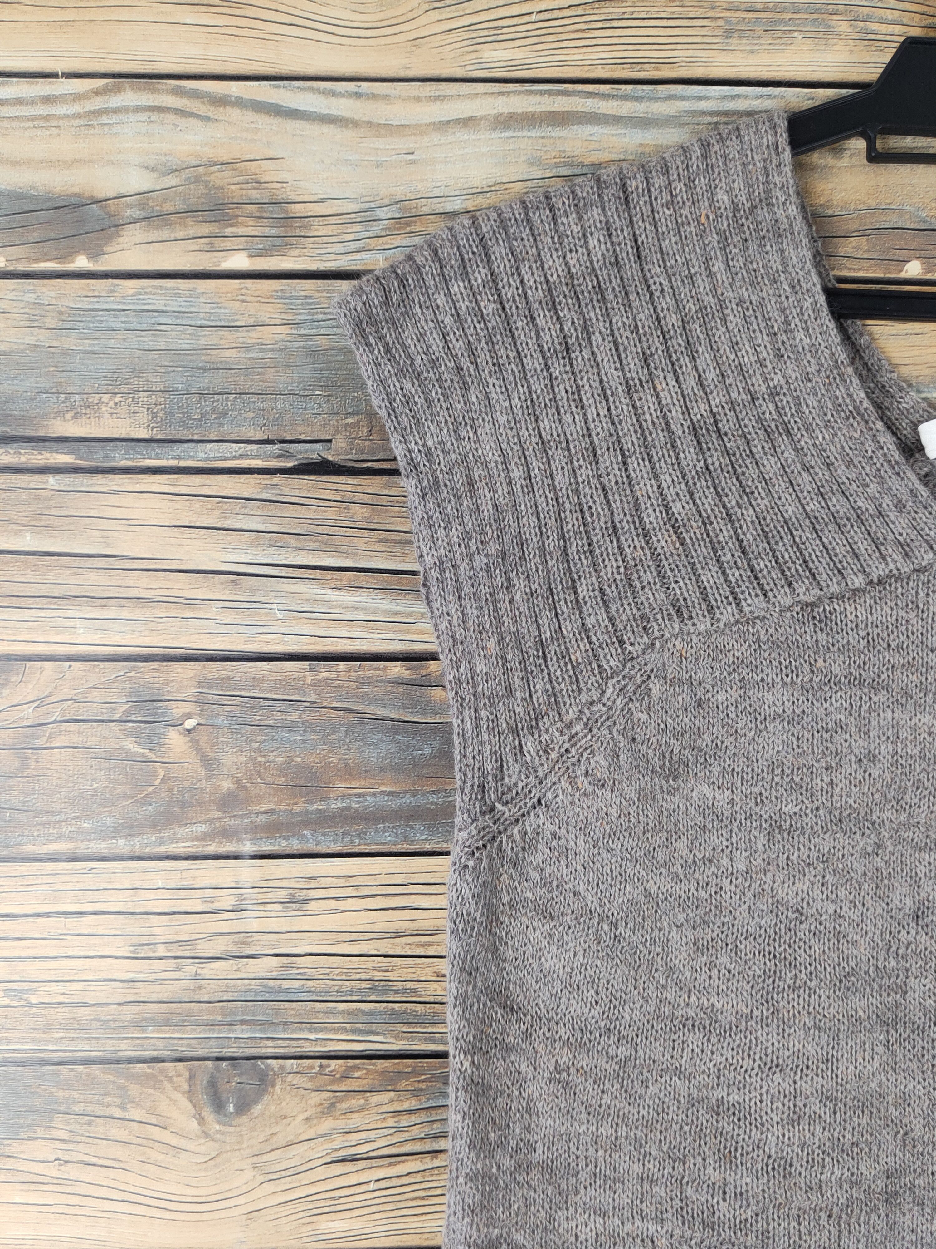 Issey Miyake D Plantation issey miyake Gray Knitwear Tank Tops #W1548 Size M / US 6-8 / IT 42-44 - 4 Thumbnail