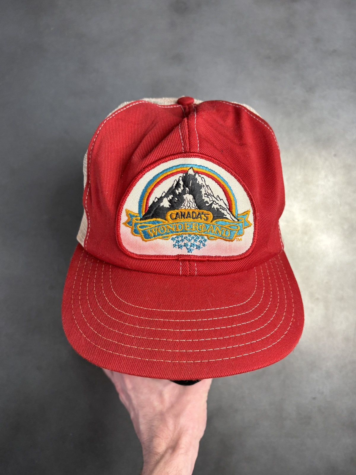 Vintage Vintage Trucker Hat Canadas Wonderland 1970s 1980s Mesh 80s Size ONE SIZE - 1 Thumbnail