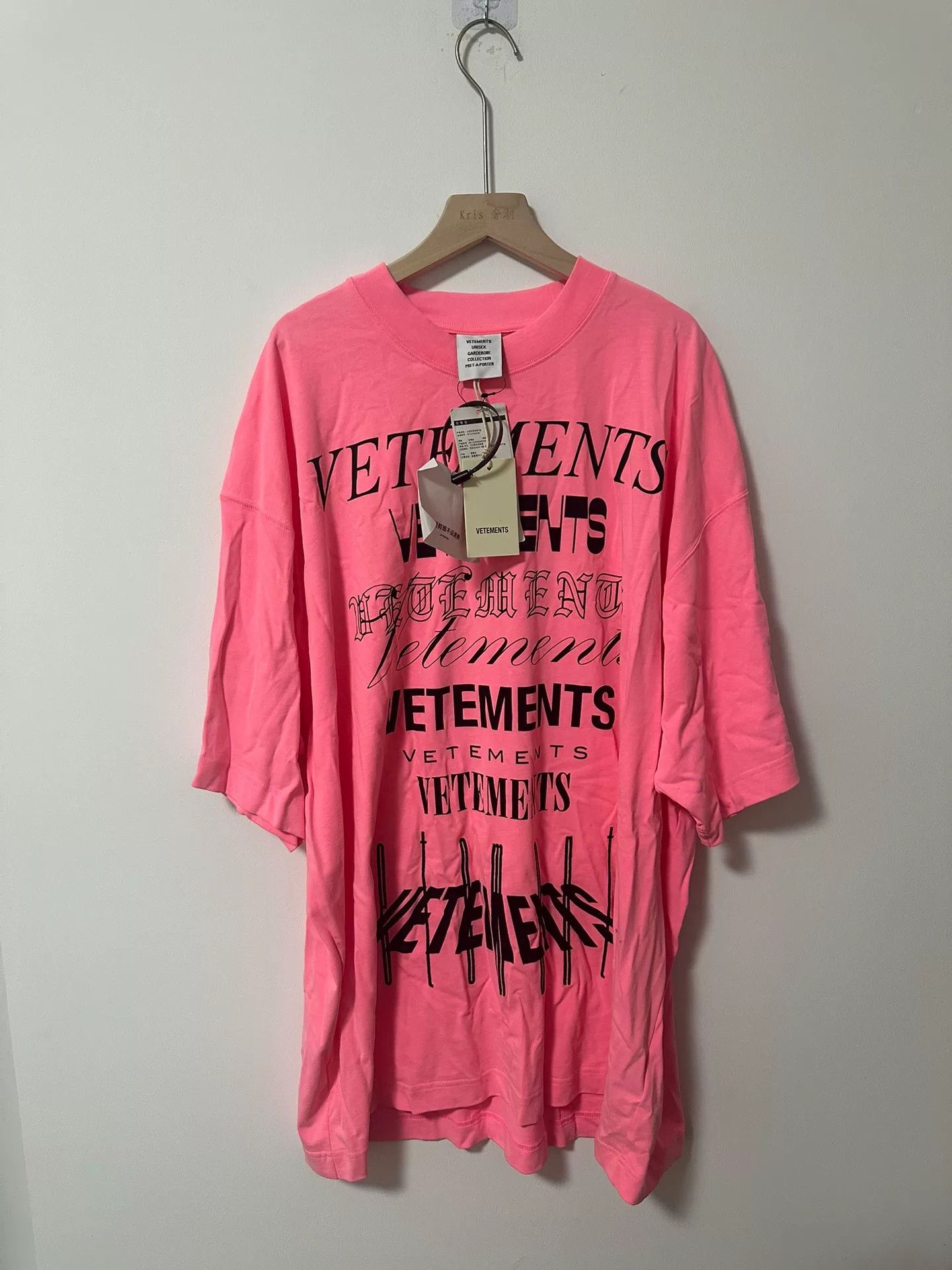 Vetements vetements pink logo short sleeve shirt Size S / US 4 / IT 40 - 1 Thumbnail