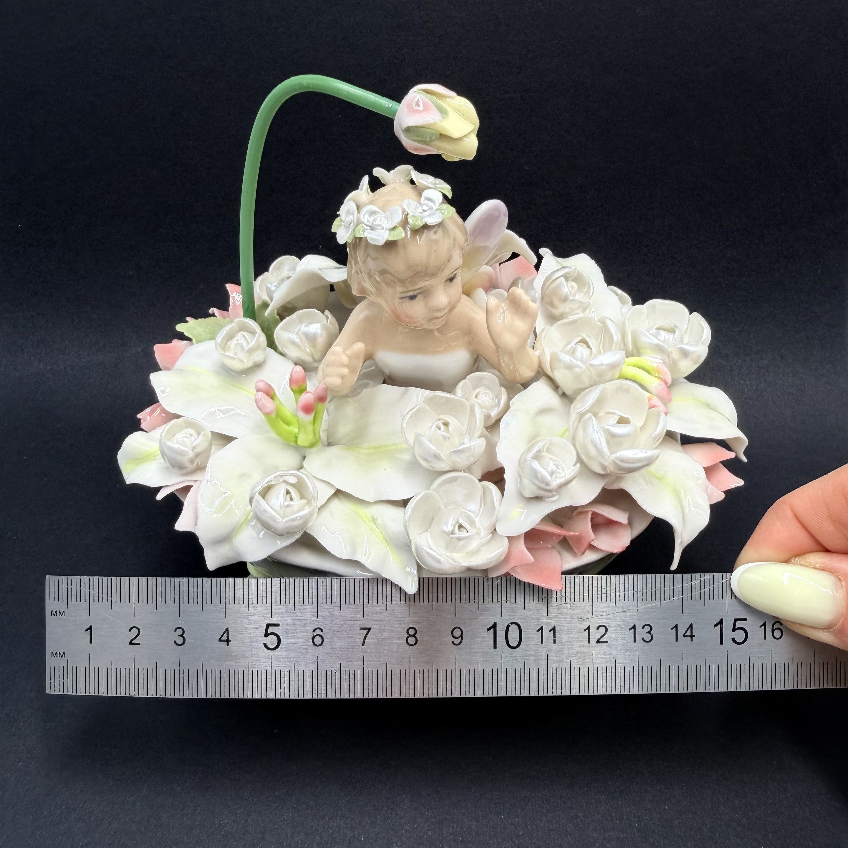 Vintage Pavone Musical Fairy Porcelain Flower Bath Music Box Size ONE SIZE - 8 Thumbnail