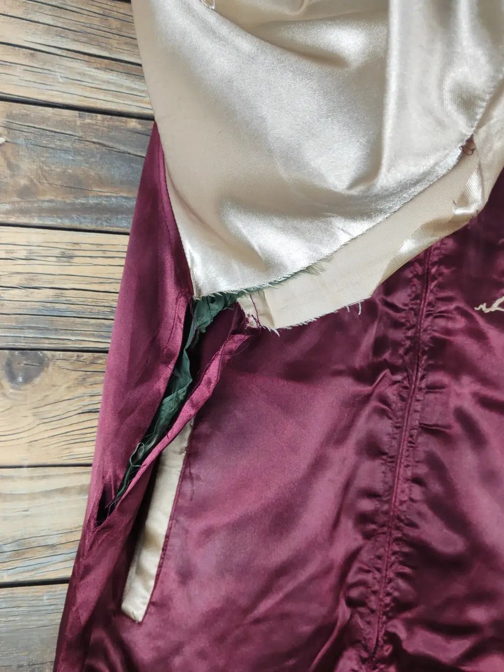 Japanese Brand DL Japan vintage Maroon Dragon tiger varsity Jackets #W1627 Size US L / EU 52-54 / 3 - 9 Thumbnail