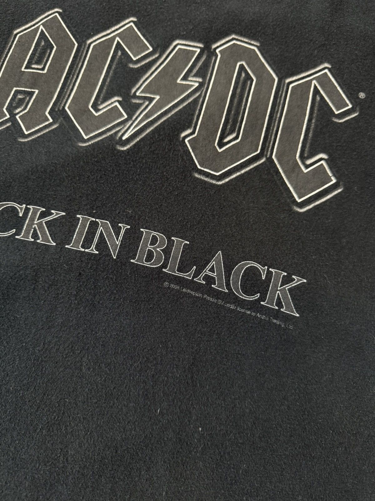 AC/DC Vintage AC/DC Back in Black 2004 T-shirts tour tee Size US L / EU 52-54 / 3 - 9 Thumbnail