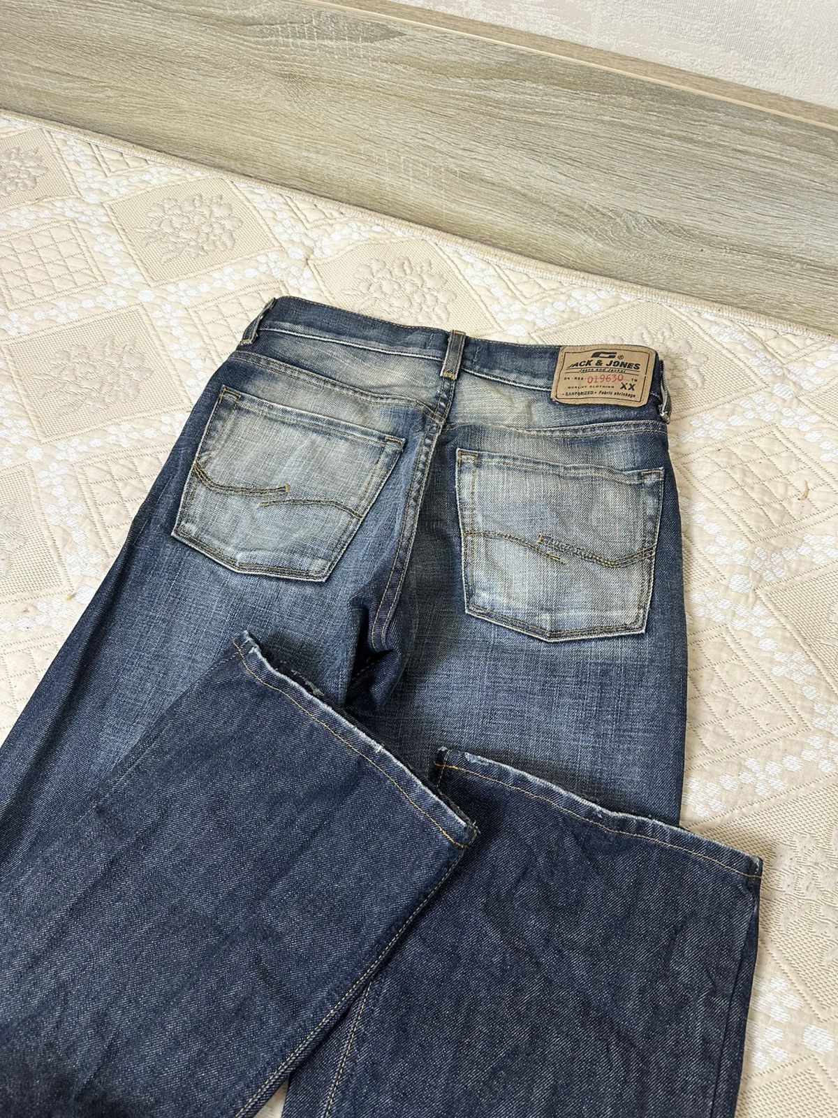 Jack & Jones 🔥 Jack & Jones Distressed Blue Wash Flared Denim Jeans Pants Size US 29 - 1 Thumbnail