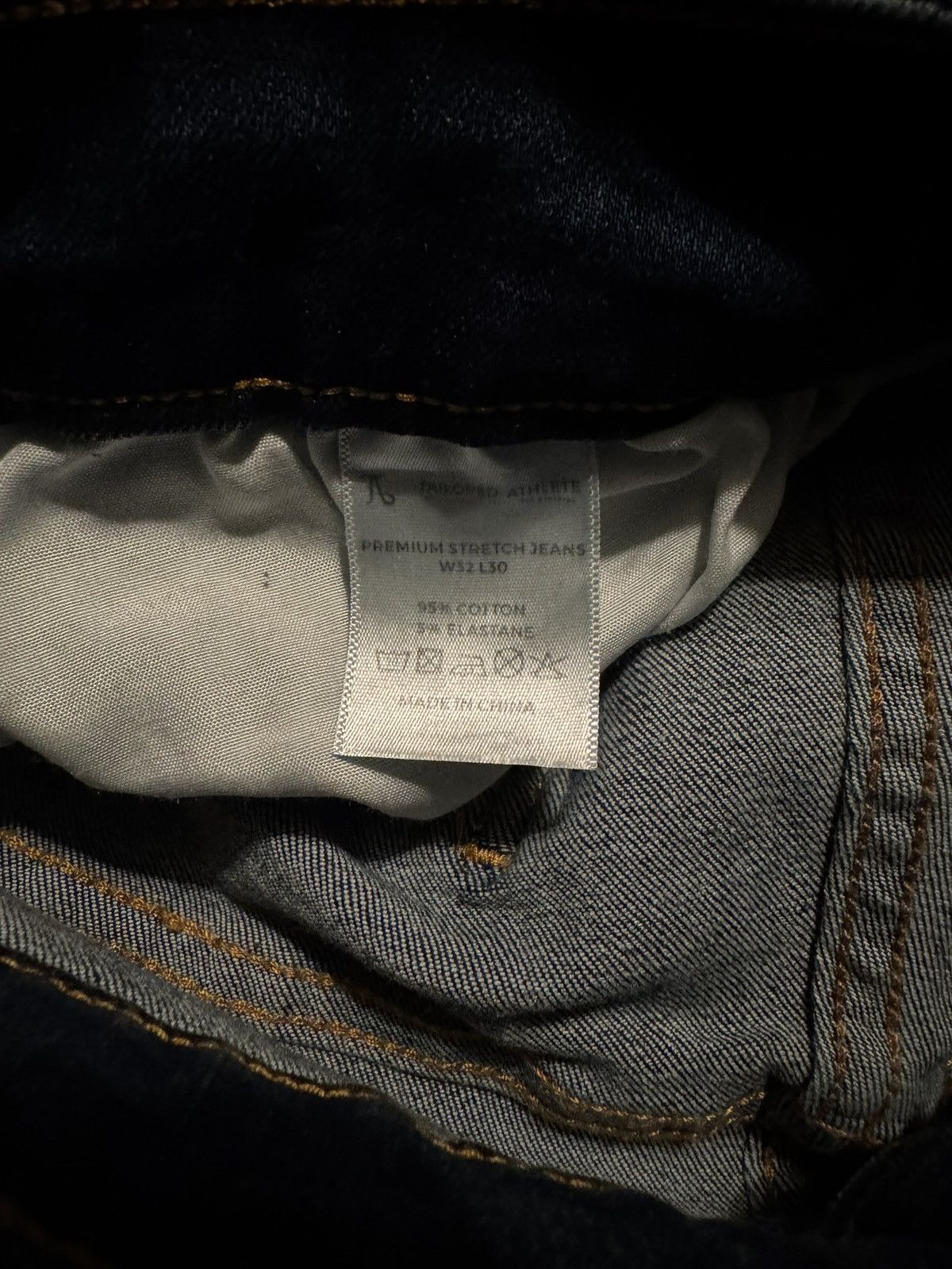 Other ATHLETIC FIT JEANS IN MID BLUE Size US 32 / EU 48 - 6 Thumbnail