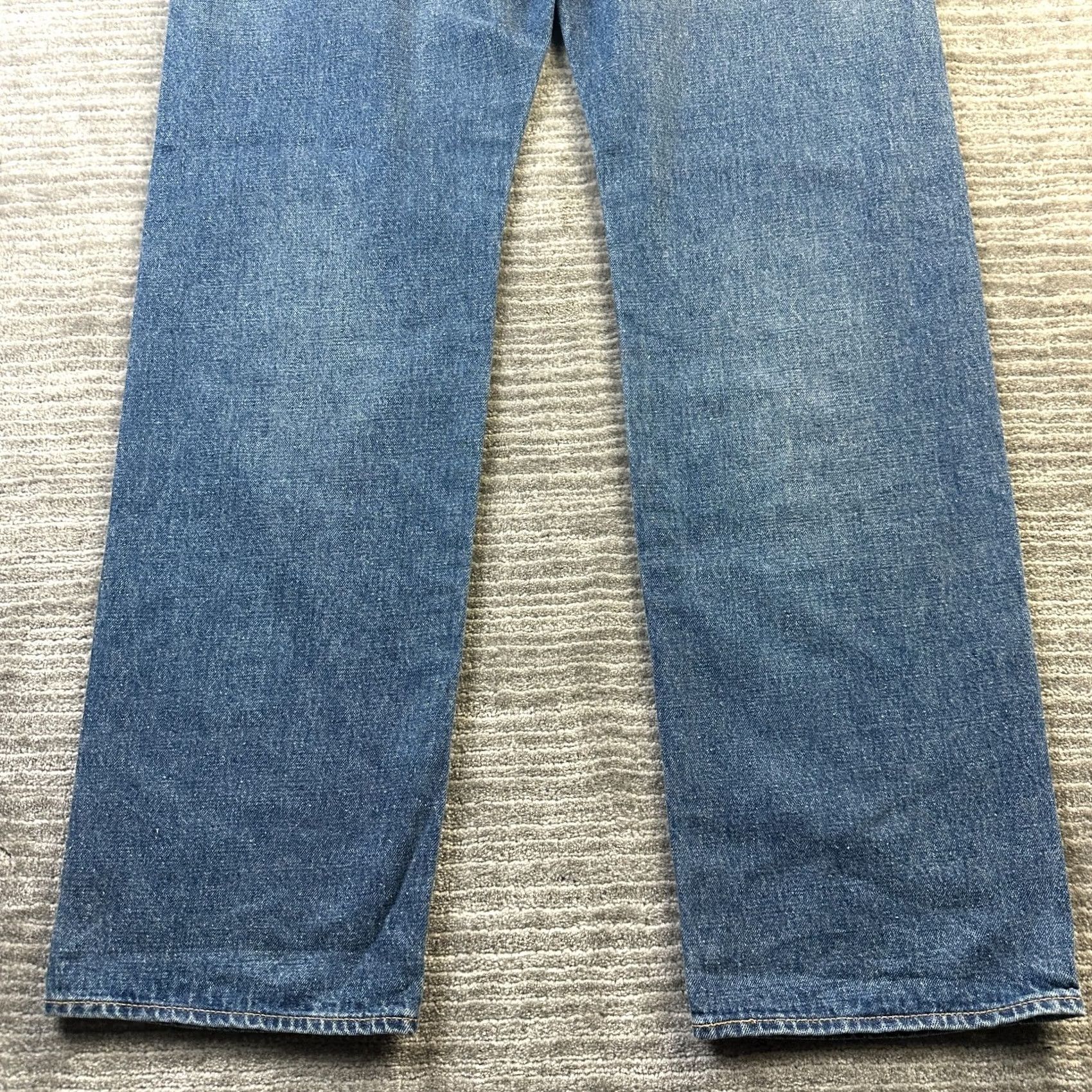 Levi's Levi's 501 Jeans Mens 36x32 Blue Denim Straight Regular Vintage No 90s Theme Size US 36 / EU 52 - 6 Thumbnail