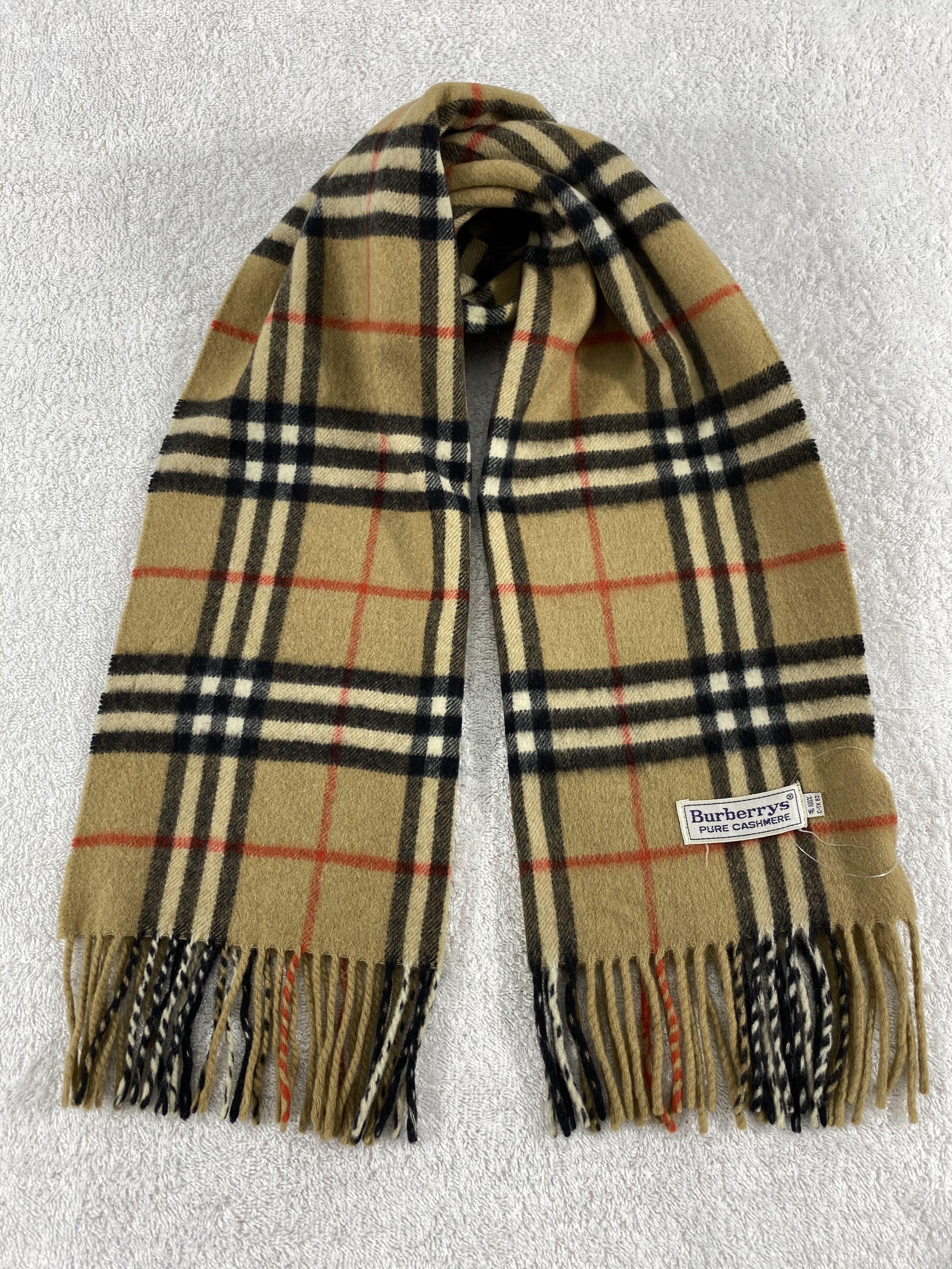 Burberry Vintage Burberry Scarf/Muffler/Neckwear MF645 Size ONE SIZE - 1 Thumbnail