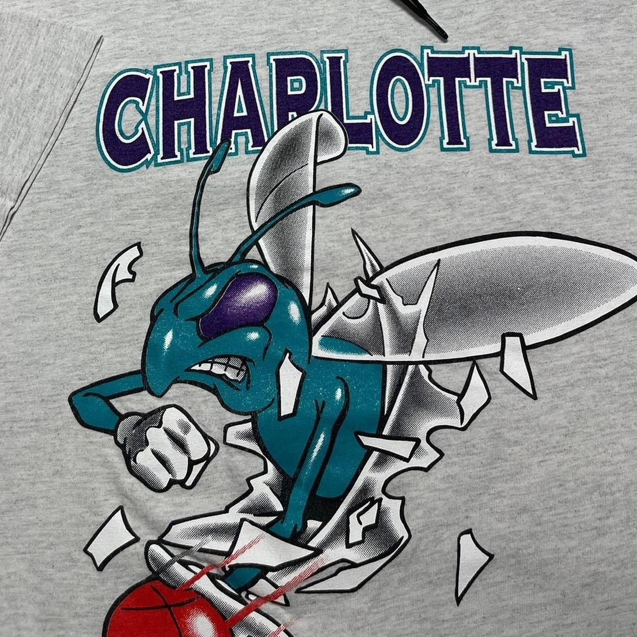 NBA × Nutmeg × Vintage Vintage Charlotte Hornets Nutmeg T-Shirt Size US XL / EU 56 / 4 - 3 Thumbnail