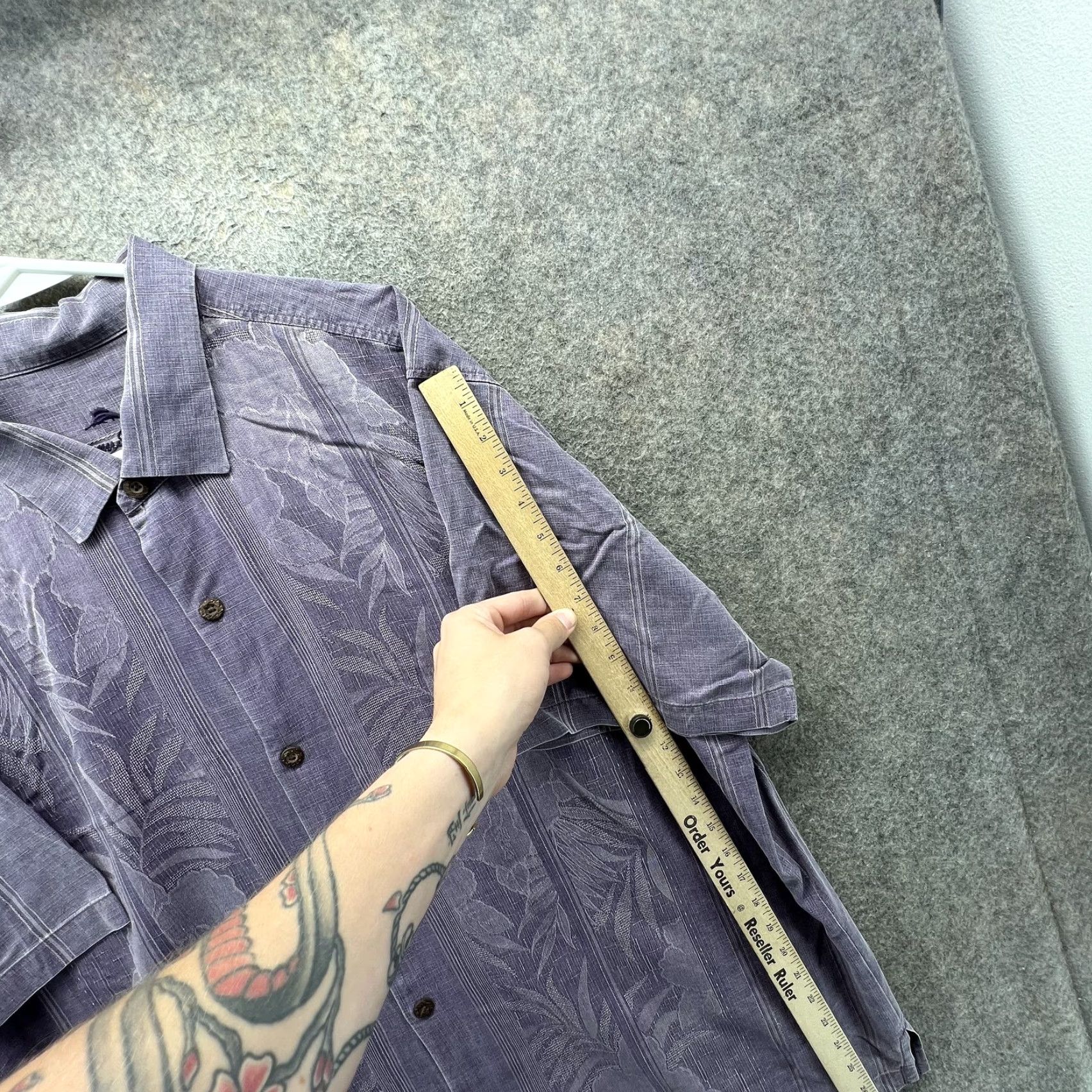 Tommy Bahama Tommy Bahama Shirt Mens 2XL Purple Silk Hawaiian Short Sleeve Button Front Vent Embroidered Liquid Relaxed Fit Casual Travel Size US XXL / EU 58 / 5 - 7 Thumbnail