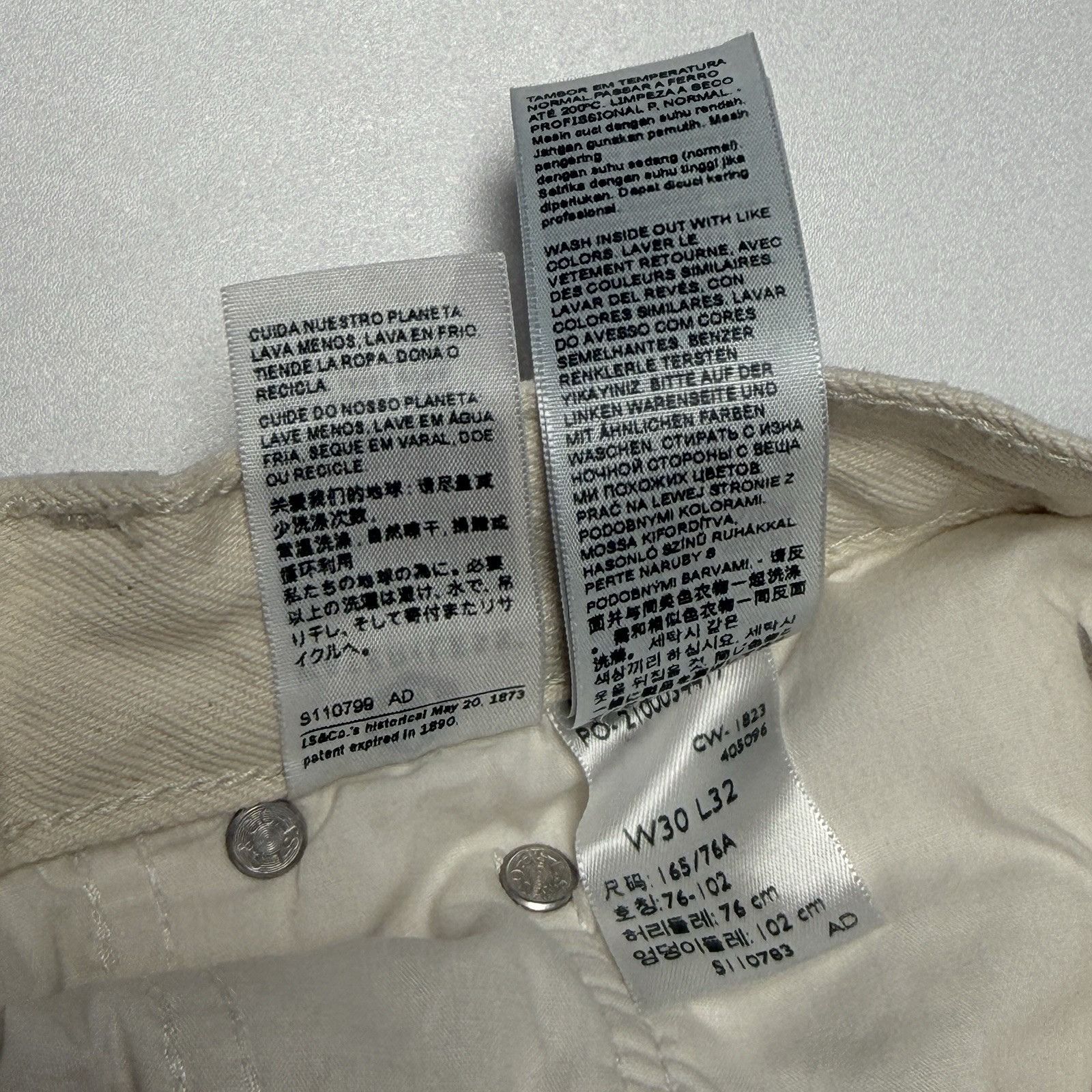 Levi's Levi's Premium Womens Baggy Dad Jeans Size 30 White (32x30) Size 30" / US 8 / IT 44 - 5 Thumbnail