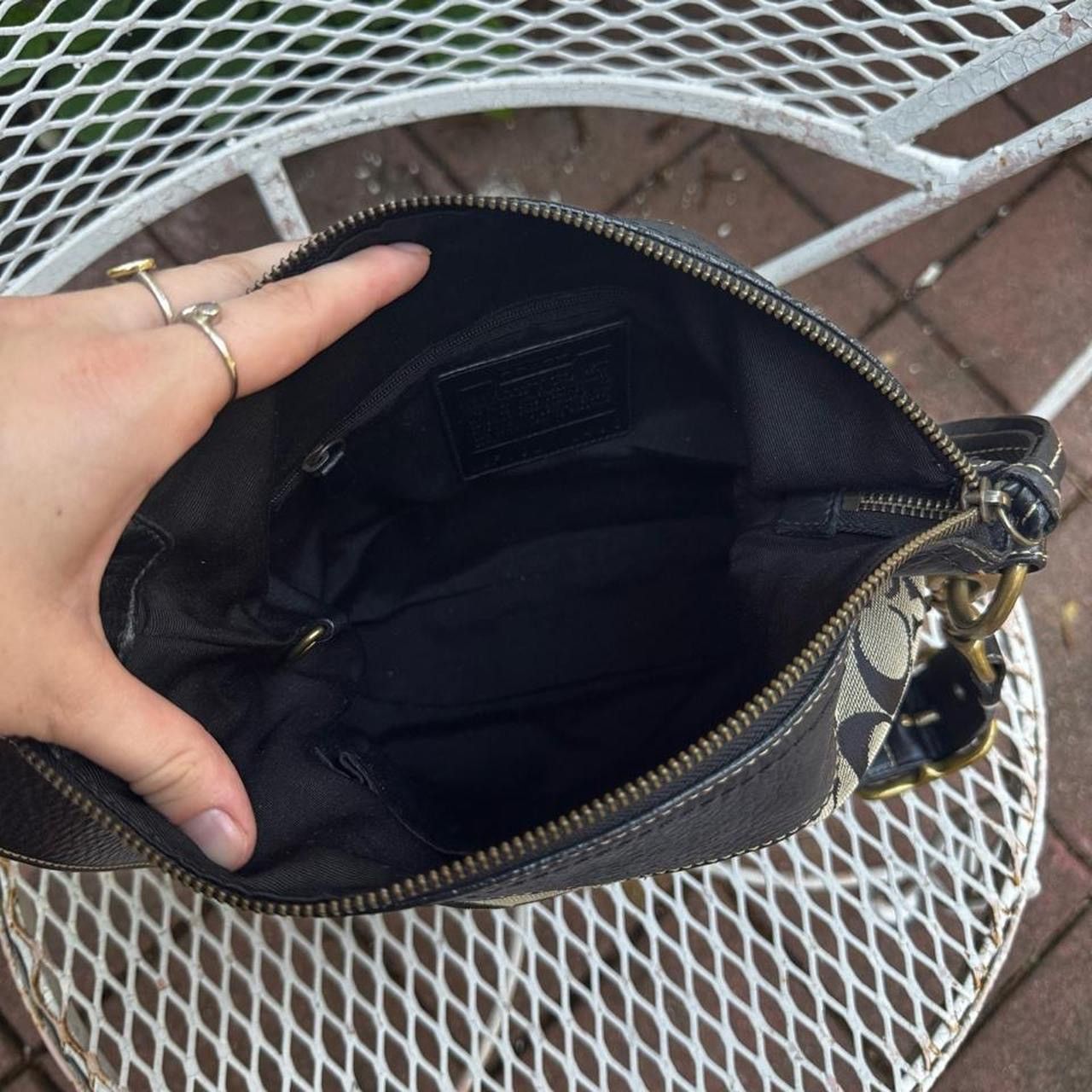 Coach Signature Coach Black Monogramed Shoulder Bag Size ONE SIZE - 6 Thumbnail